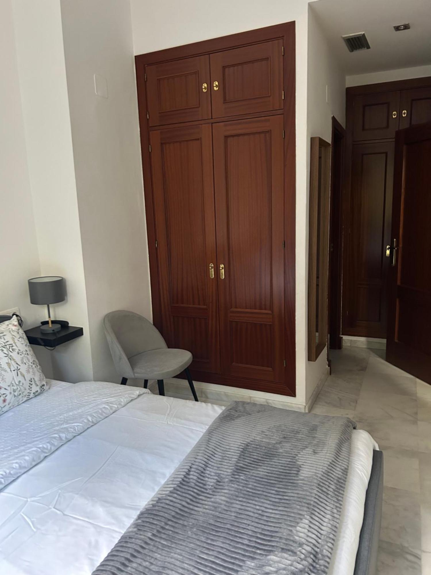 Proximo Al Centro De 2 Con Piscina. Seville