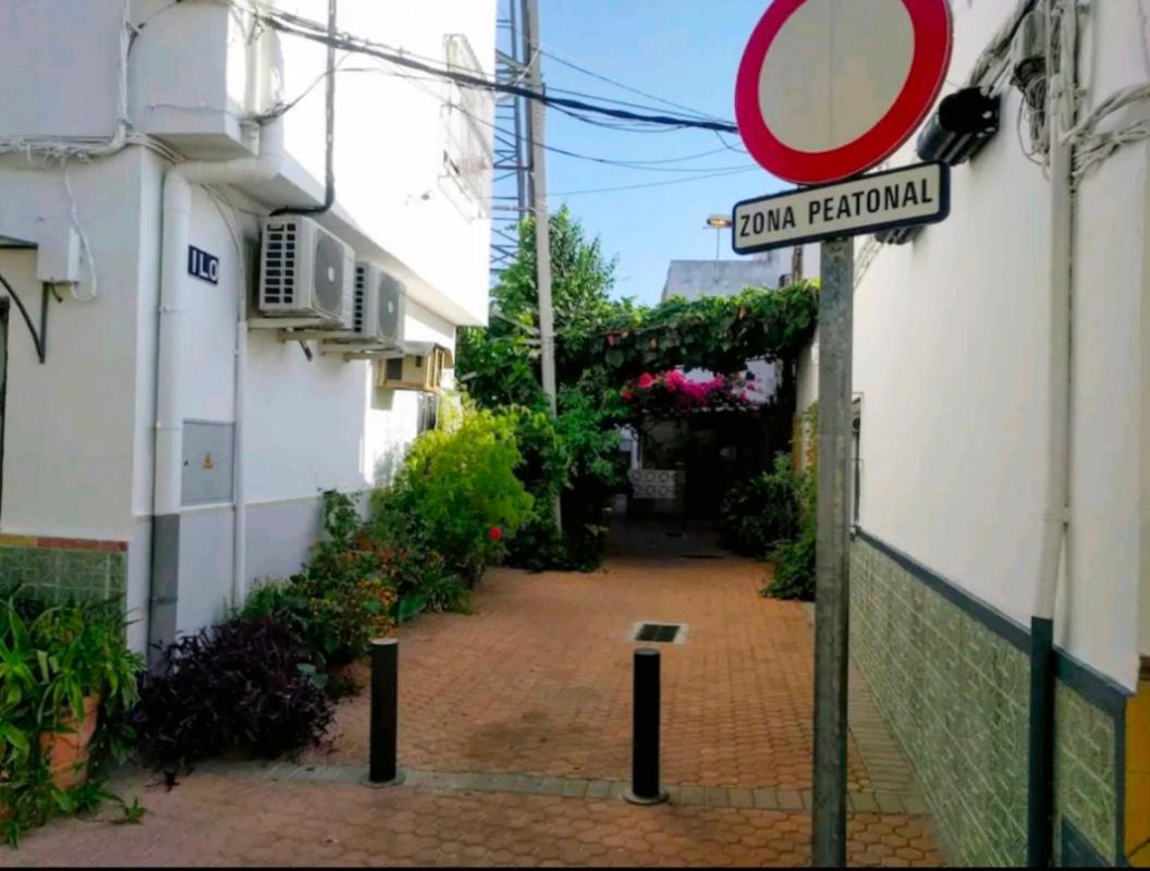 Preciosa Casa Grande Con Patio En 8pax Holiday home Seville