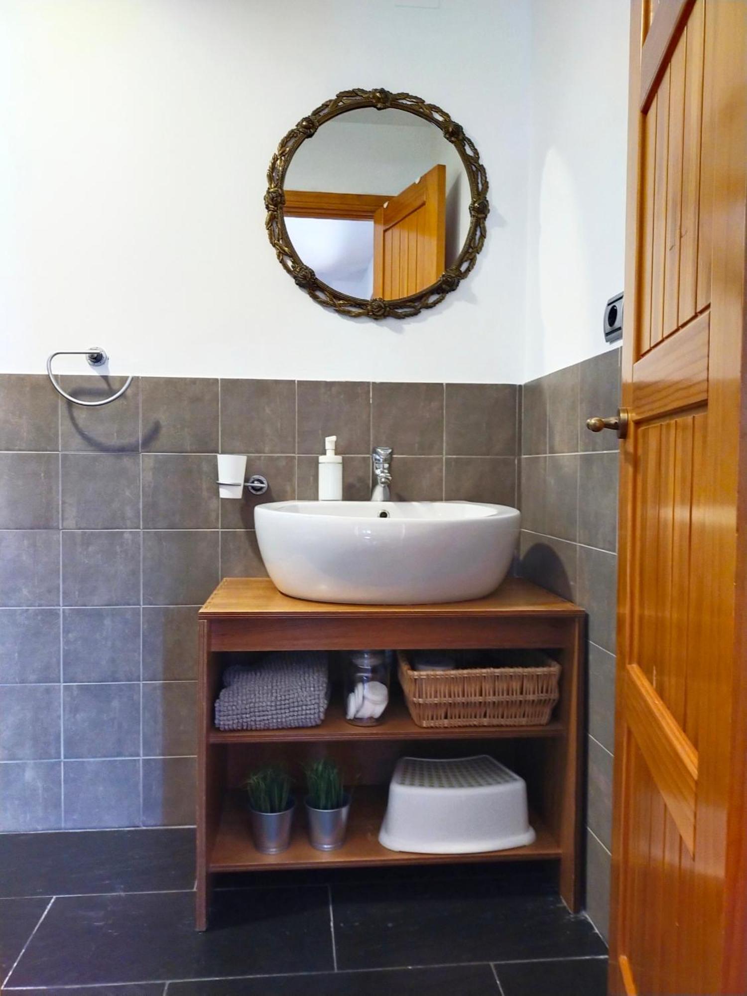 Preciosa Casa Grande Con Patio En 8pax Holiday home Seville