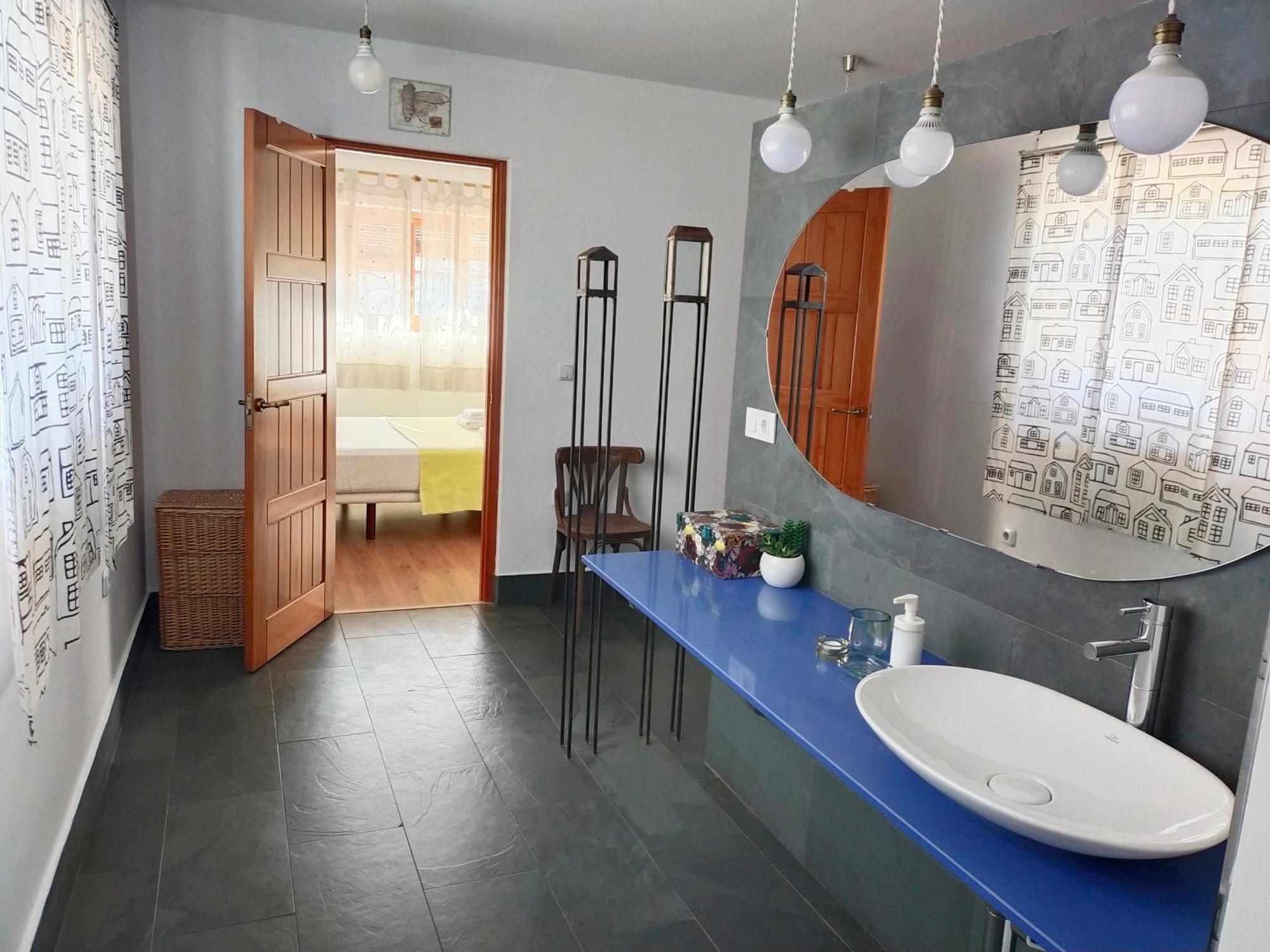 Preciosa Casa Grande Con Patio En 8pax Holiday home