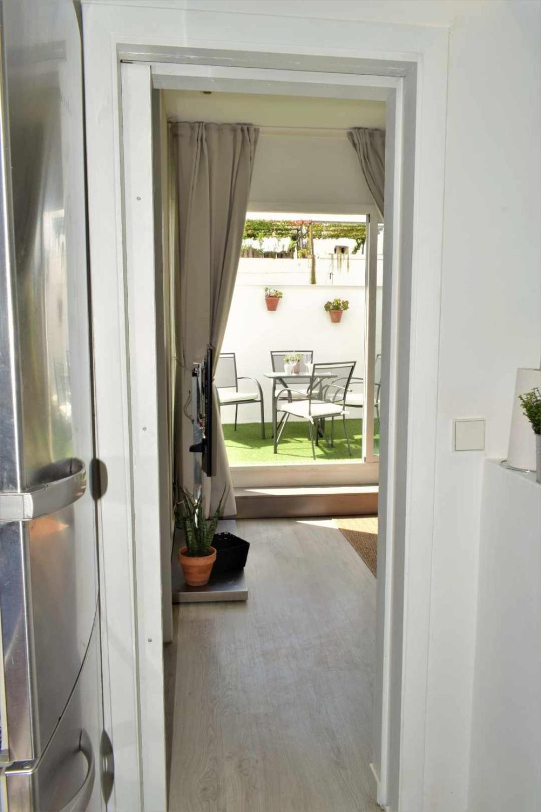 Apartamento Atico De Arte Banado En Sol Sevilla