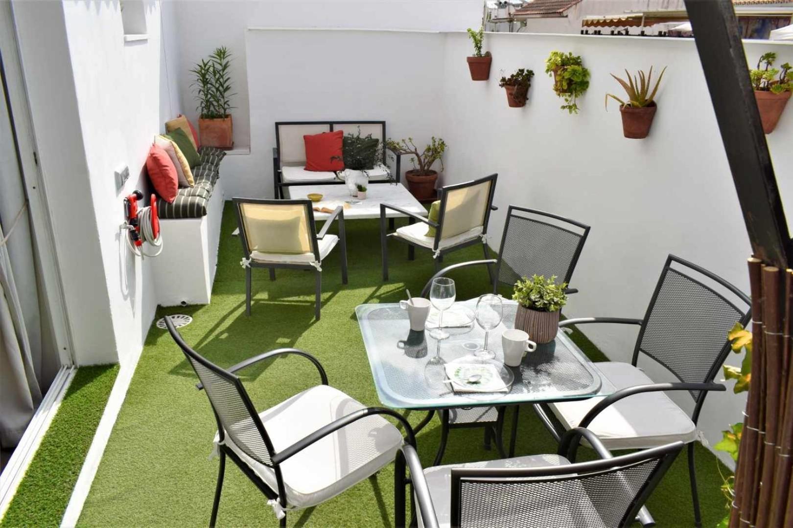 Apartamento Atico De Arte Banado En Sol