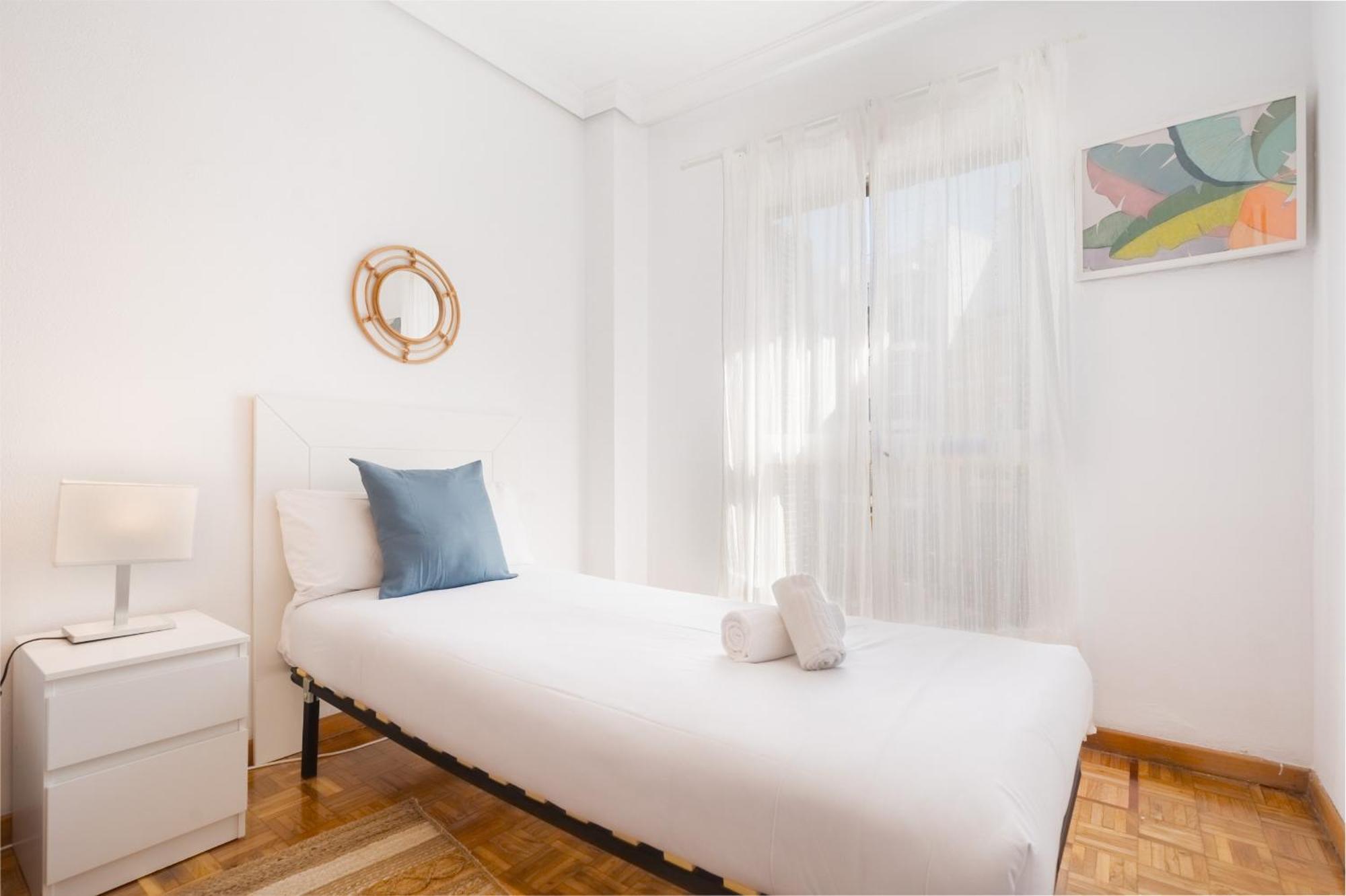Bright Apt. Puerta Osario 3 Bedrooms 2 Bathrooms Apartamento