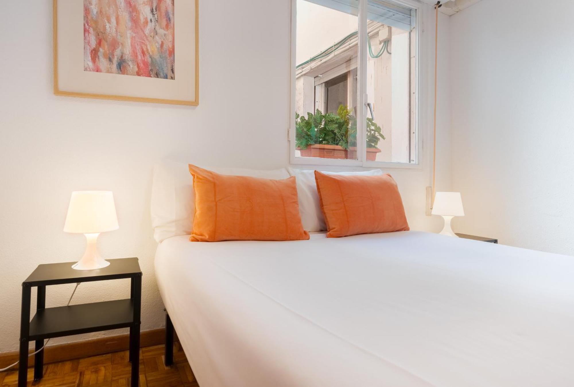 Apartamento Bright Apt. Puerta Osario 3 Bedrooms 2 Bathrooms Sevilla