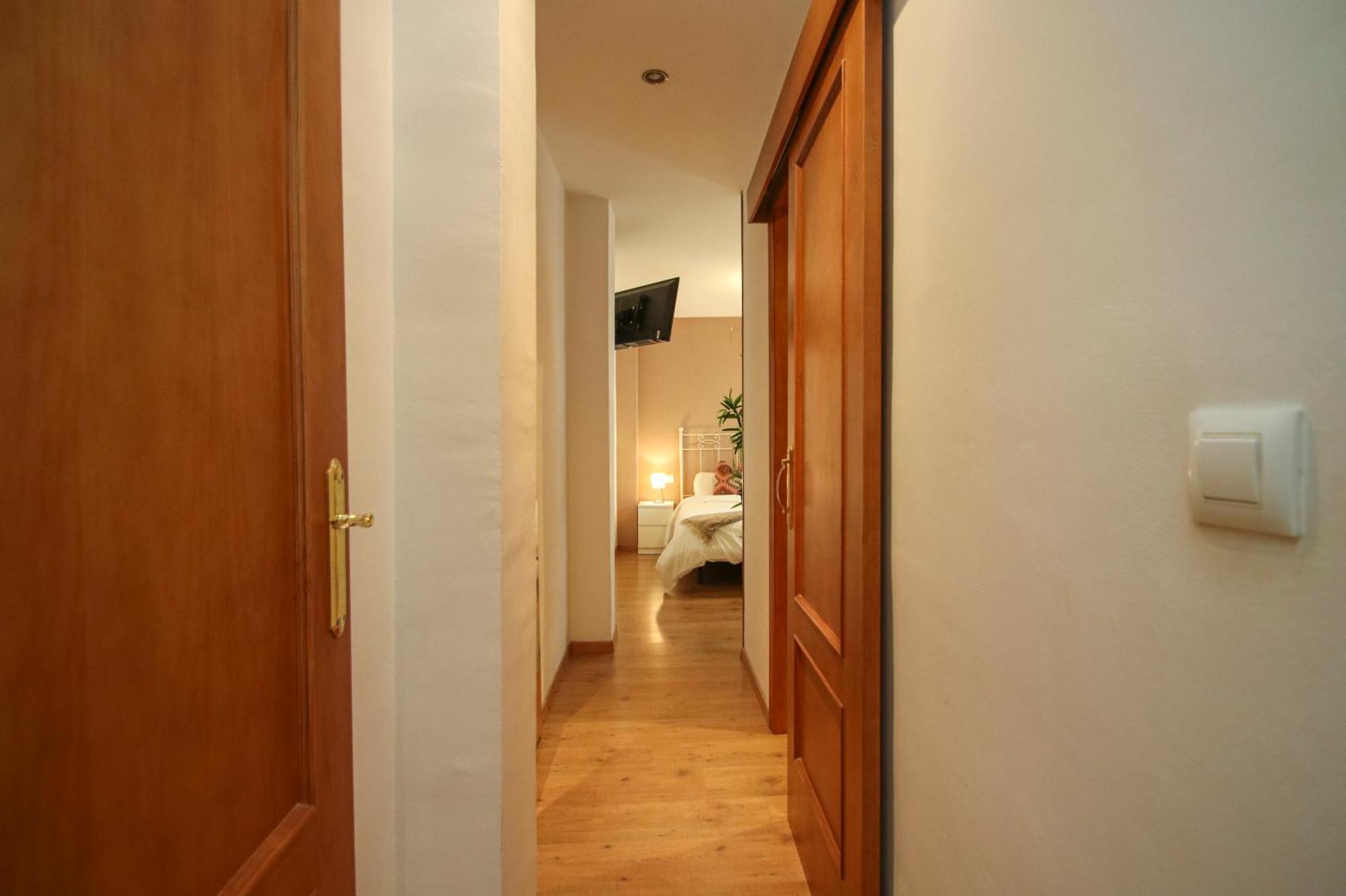 Apartment Spacious 2 Bedroom In The Heart Of Triana
