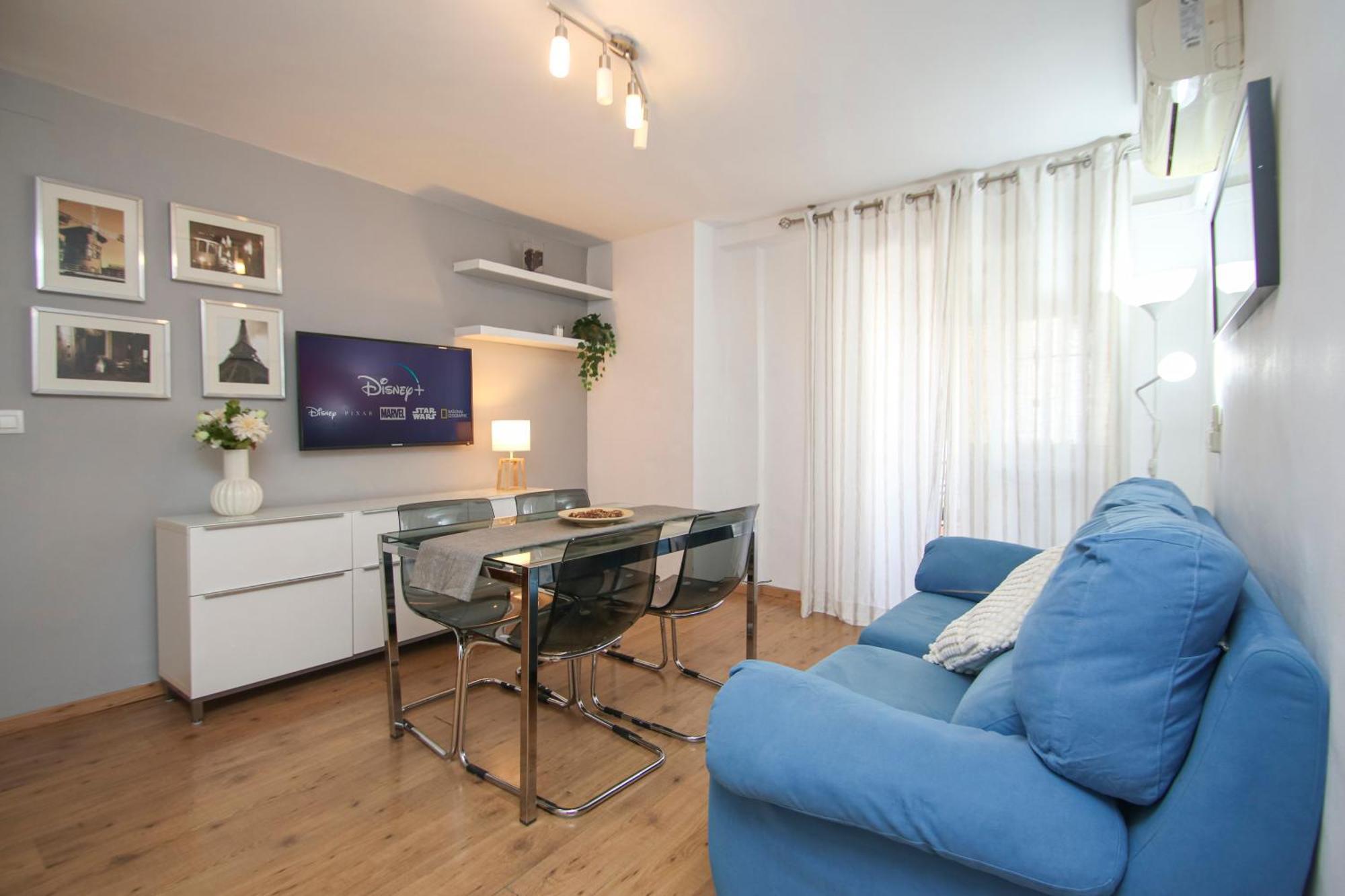 Spacious 2 Bedroom In The Heart Of Triana *
