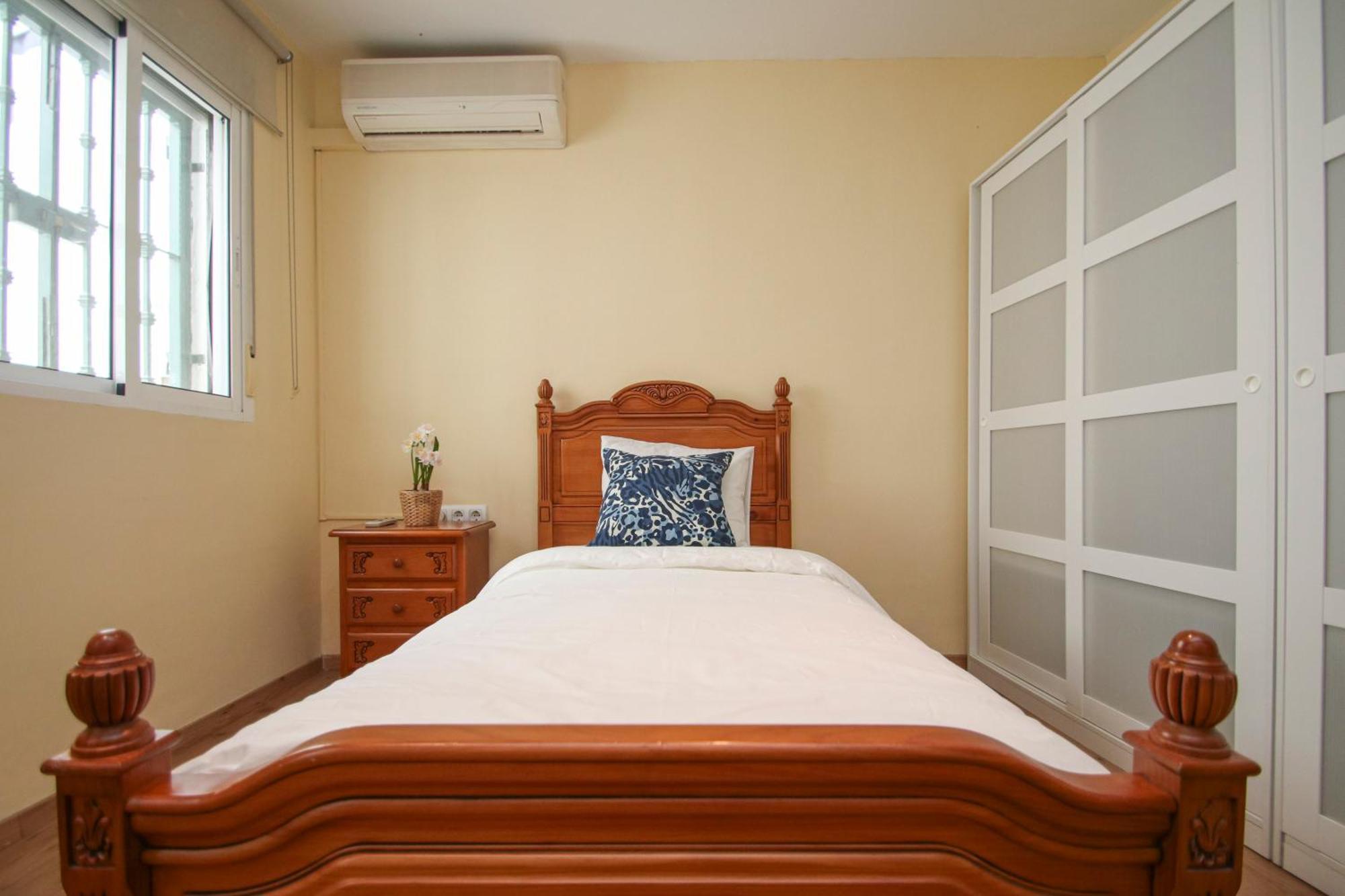 Apartment Spacious 2 Bedroom In The Heart Of Triana *