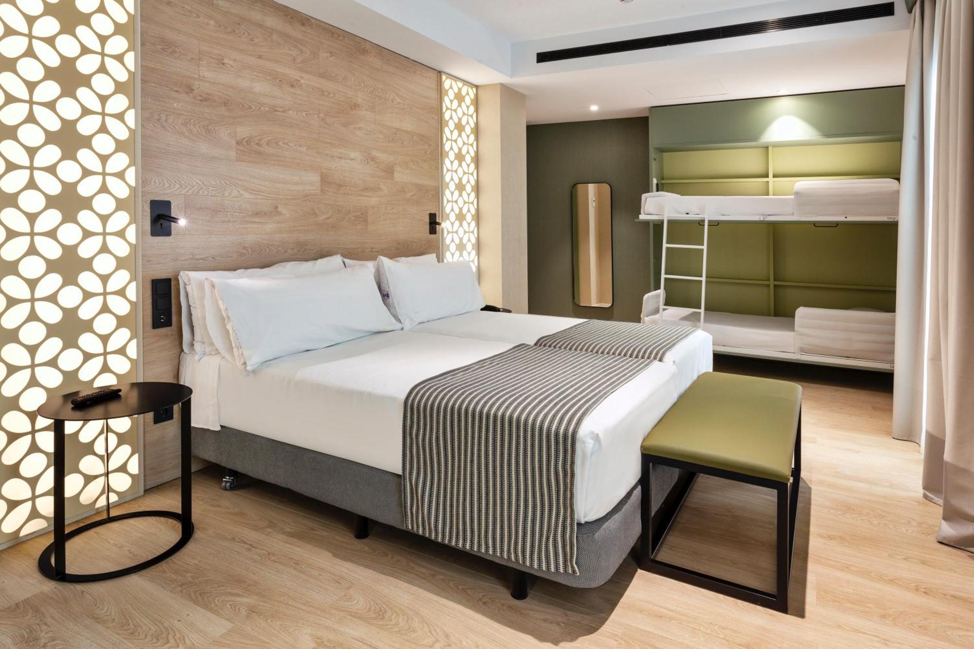 Catalonia Santa Justa Hotel 4*