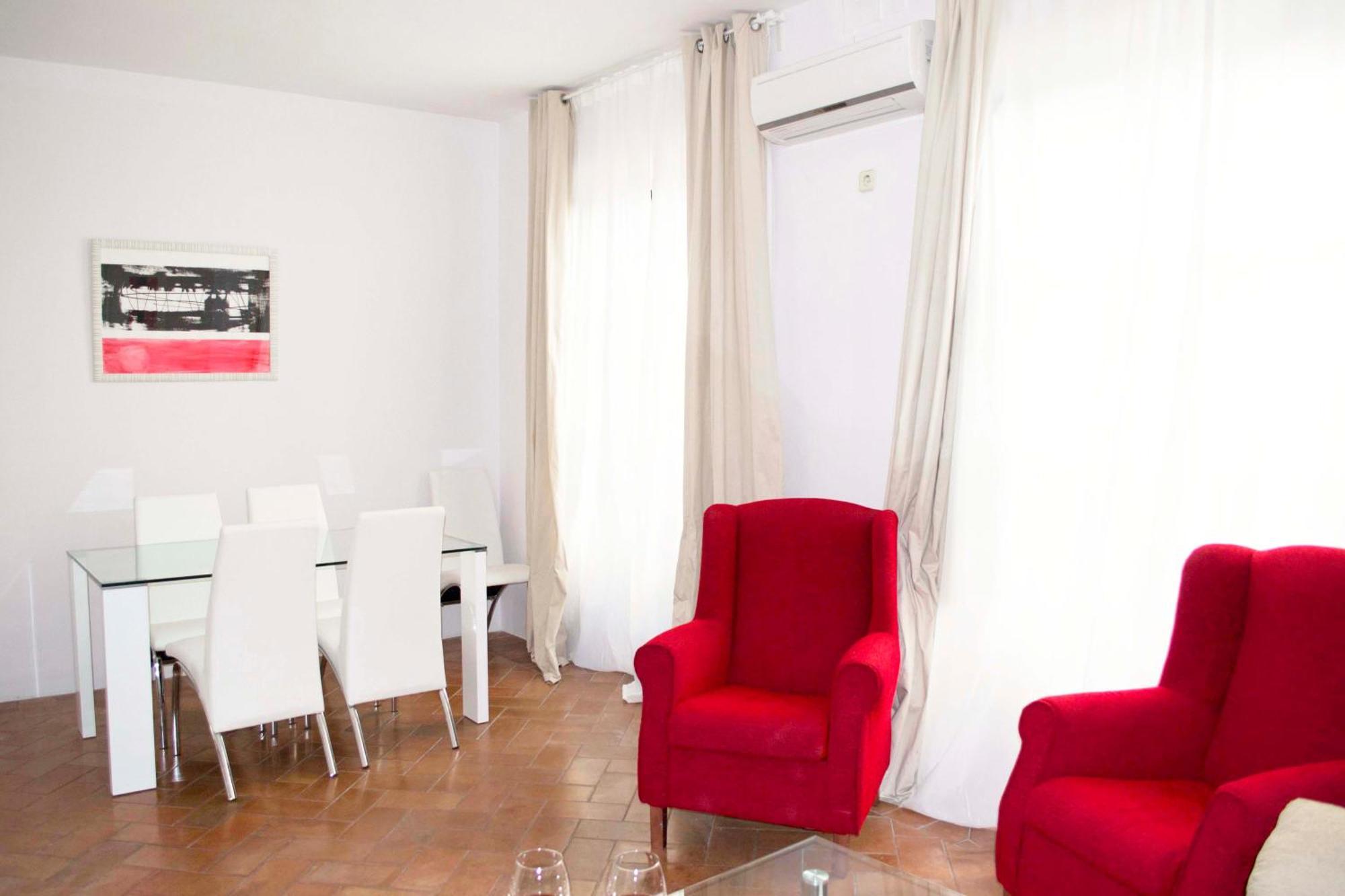 Casas Y Patios De *