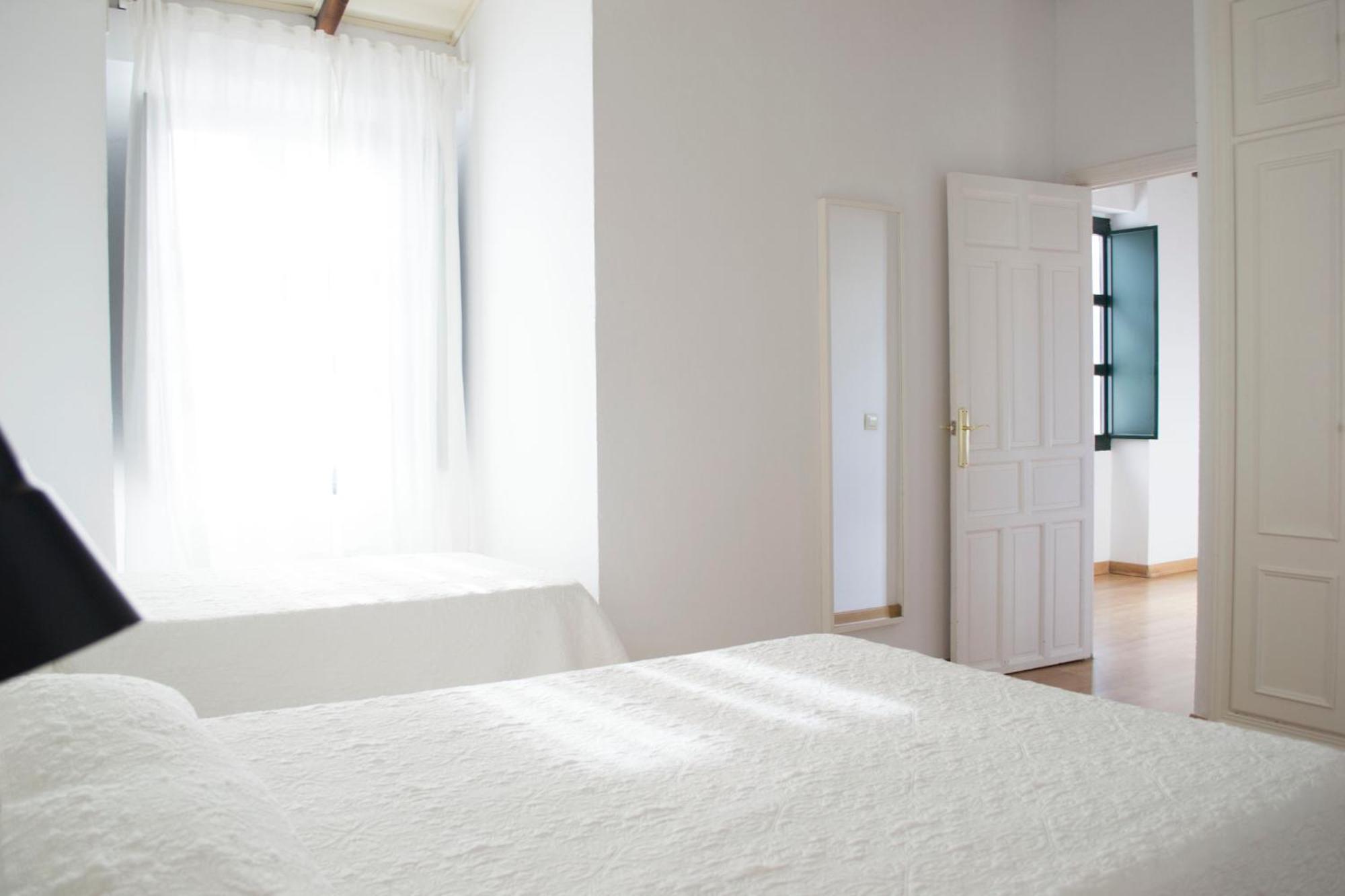 Casas Y Patios De *