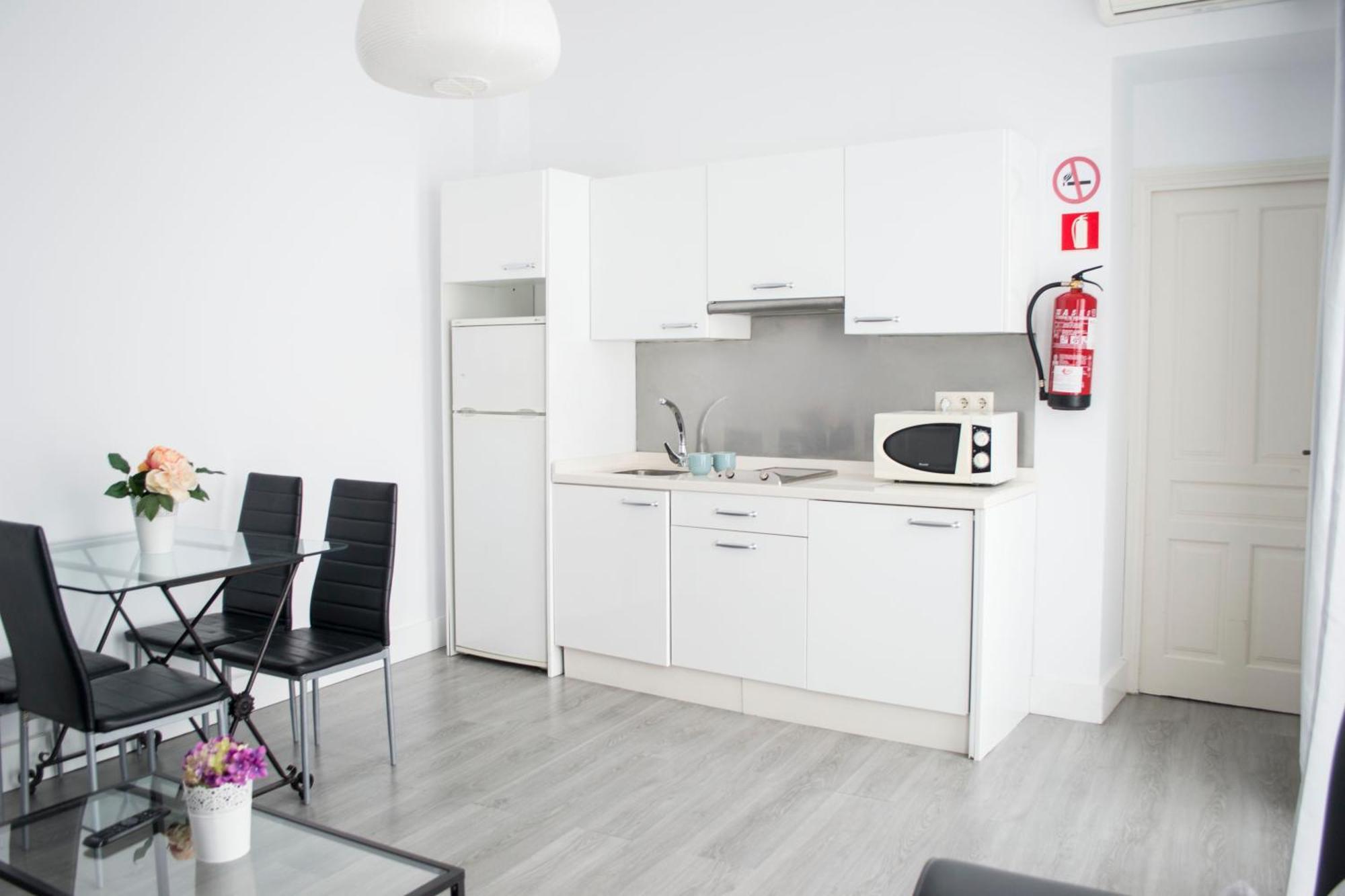 Casas Y Patios De Sevilla