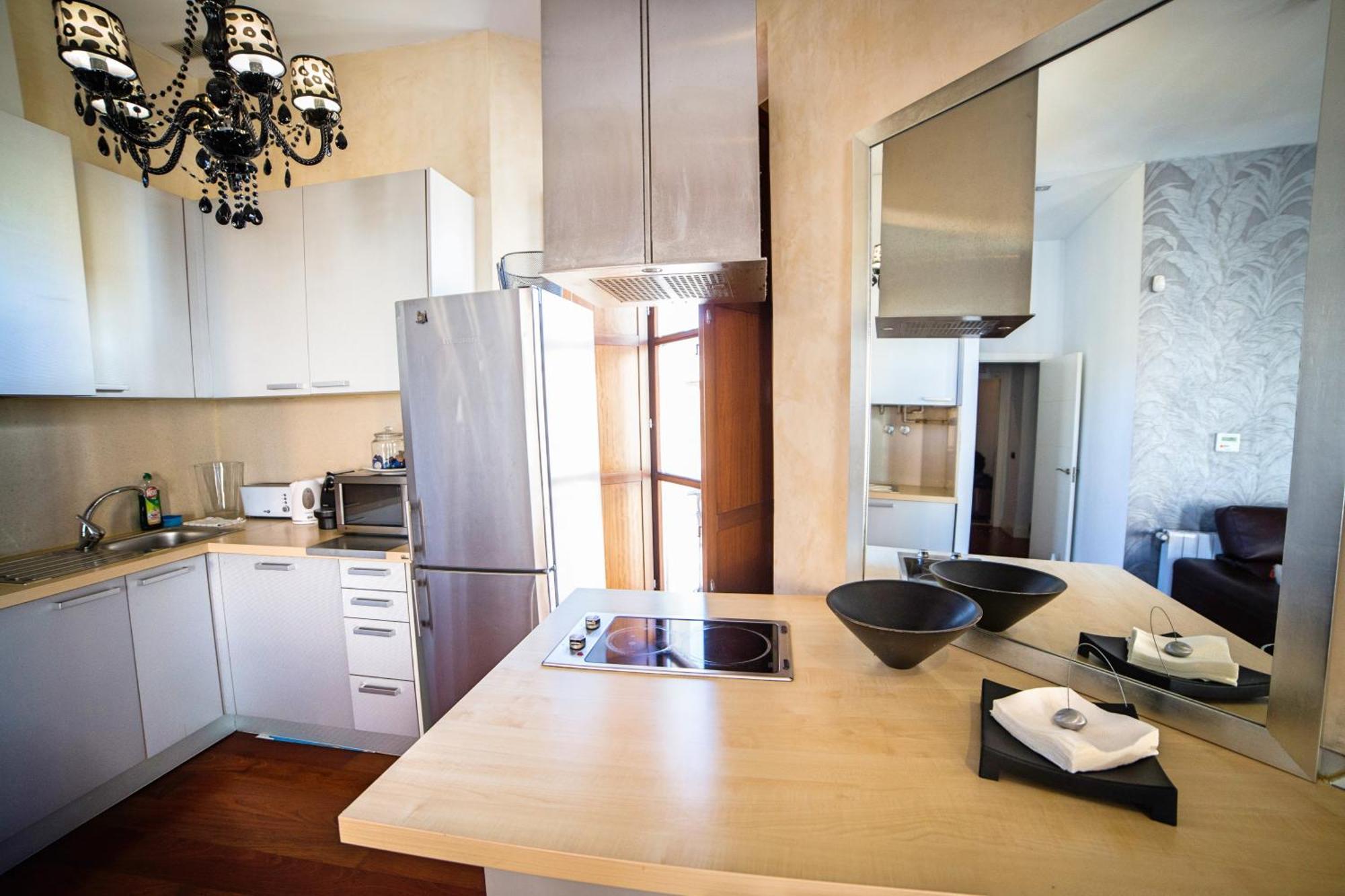Cathedral Apartment, Upper Floor Seville