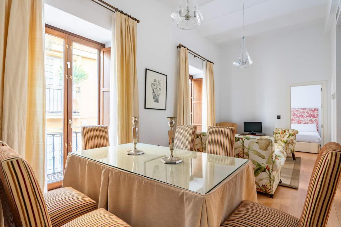Komodo Sierpes: Bright & Classy Apartamento *
