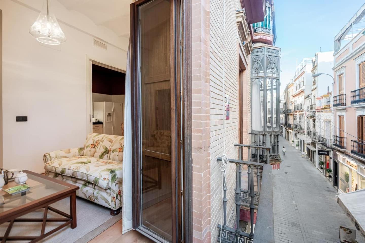 Komodo Sierpes: Bright & Classy * Sevilla