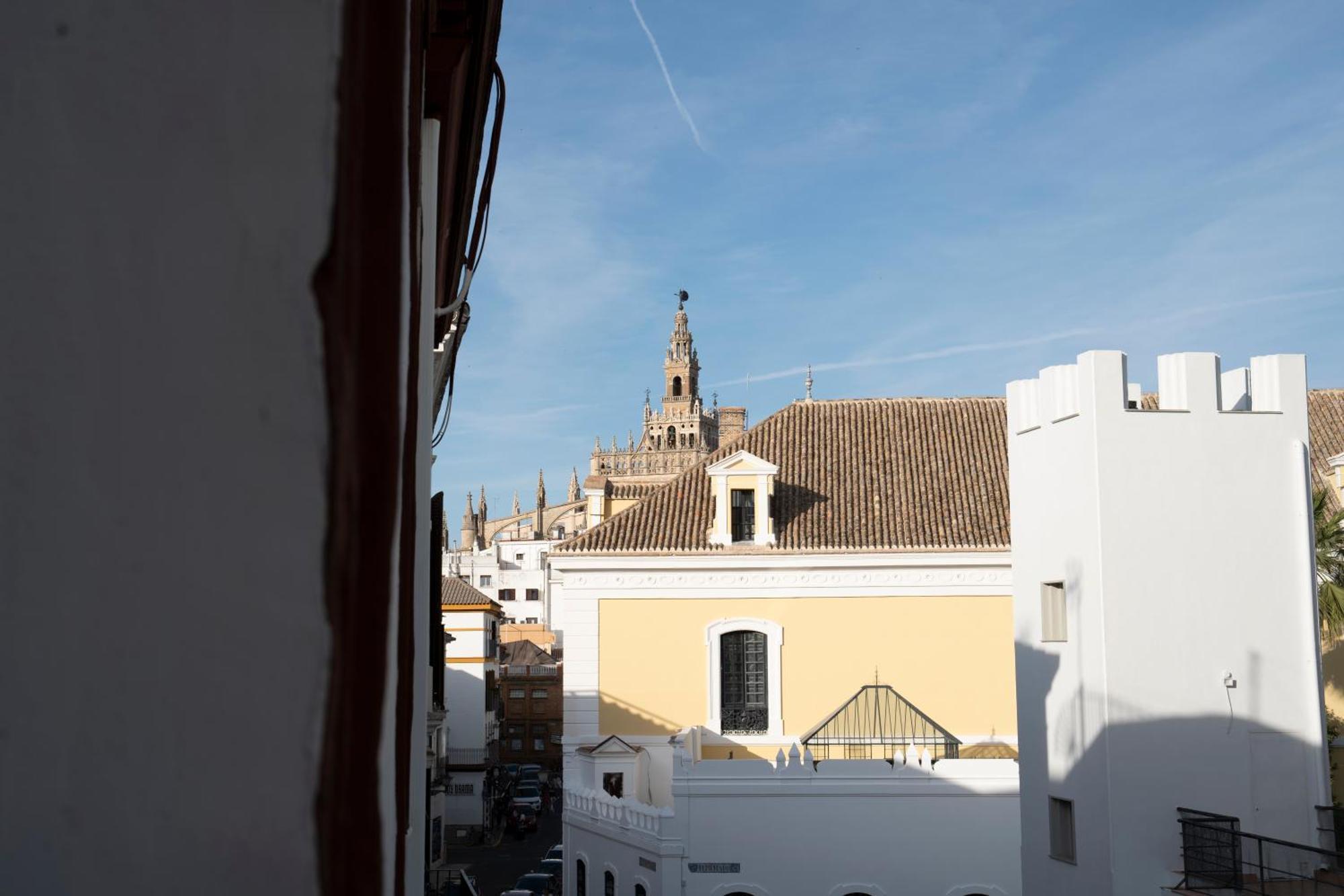 California Dos De Mayo * Seville