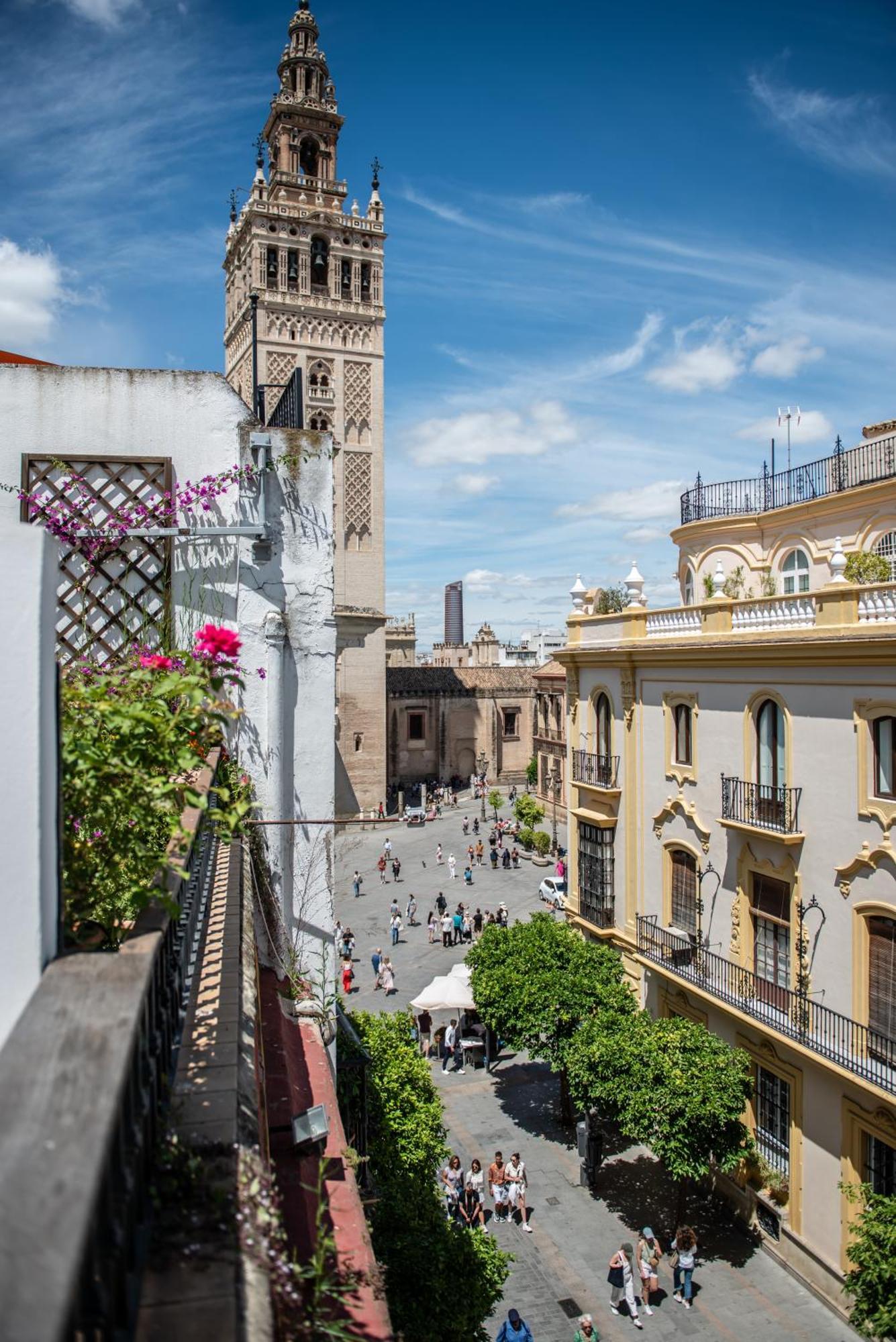 Duplex Luxury Giralda With Terrace Apartment