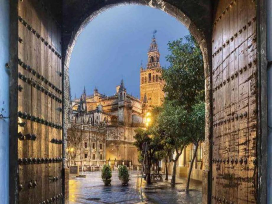 Bright Facing The River, Plaza España Apartamento