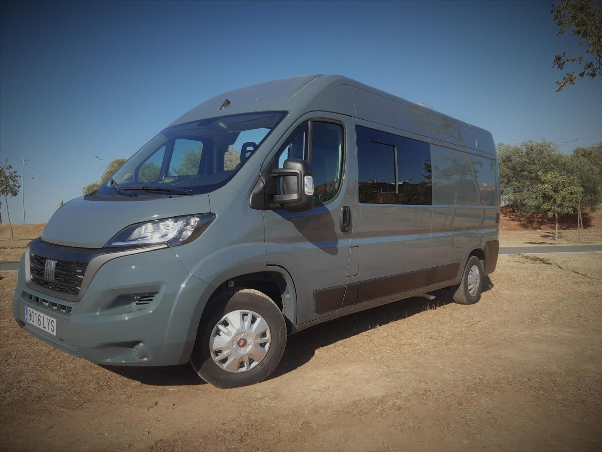 The Feather Van Camping Sevilla
