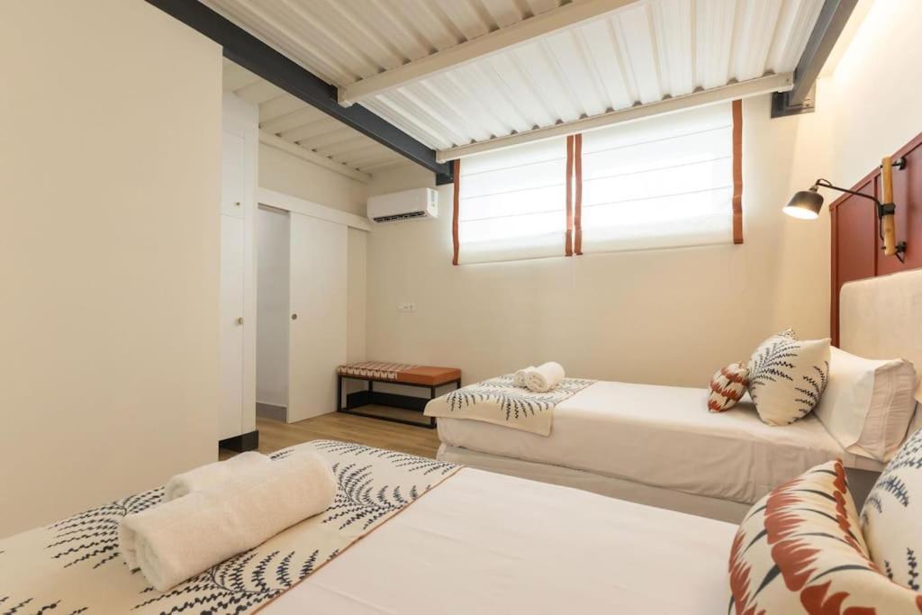 Pasaje Mallol Duplex By Valcambre *