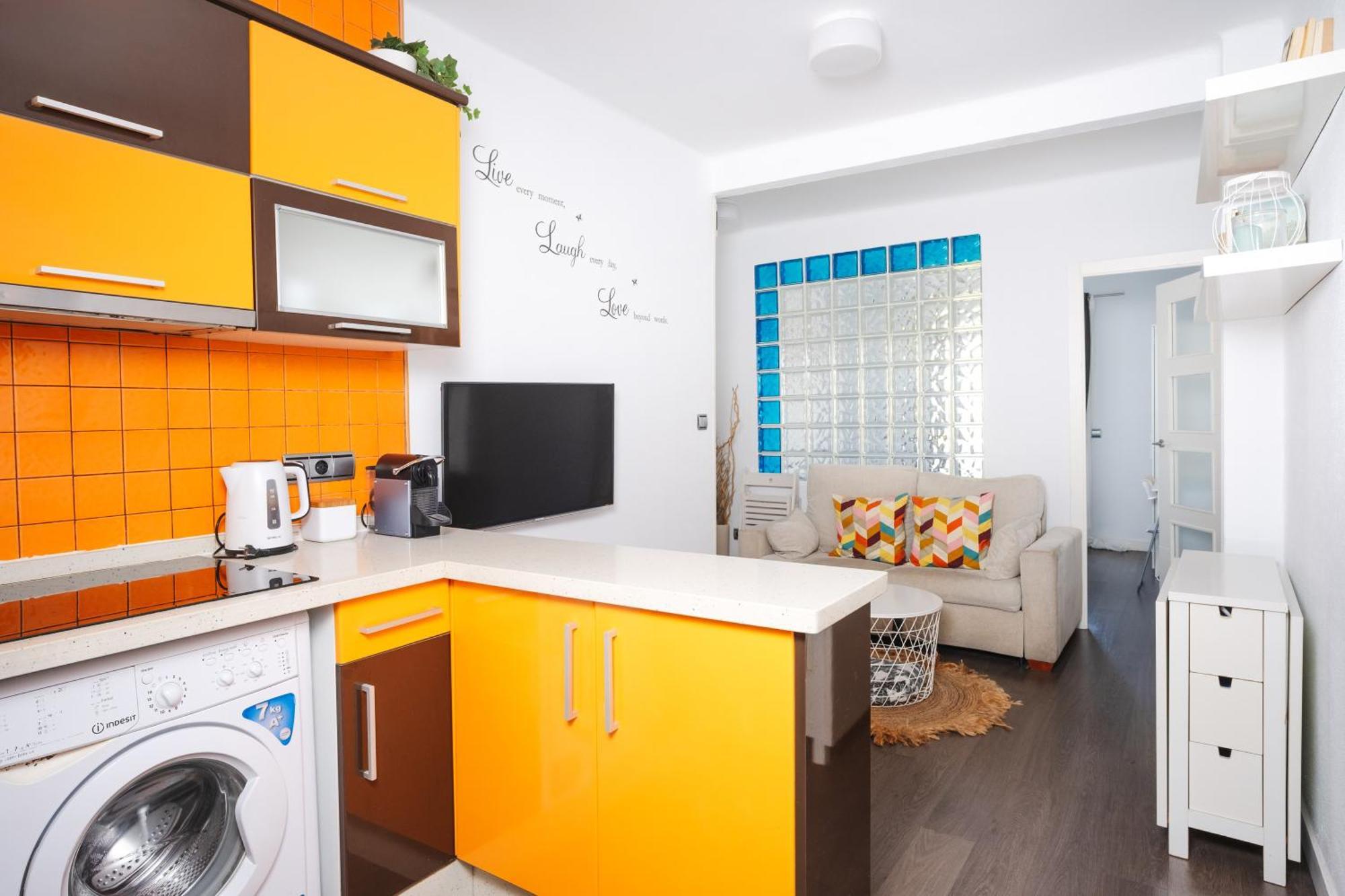 Acogedor Piso Con Balcon Apartamento *