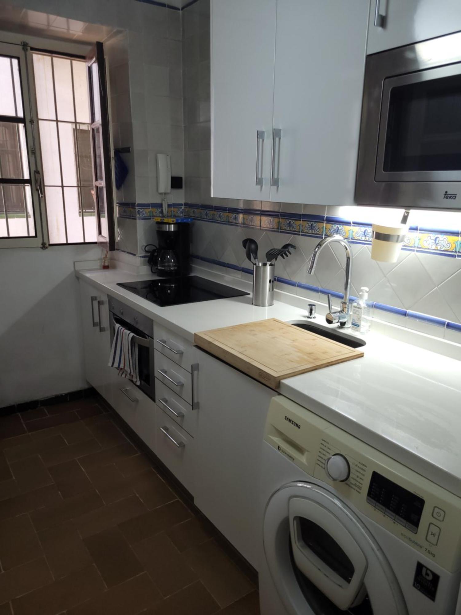 Apartment Triana Castilla Rio In Unique Building