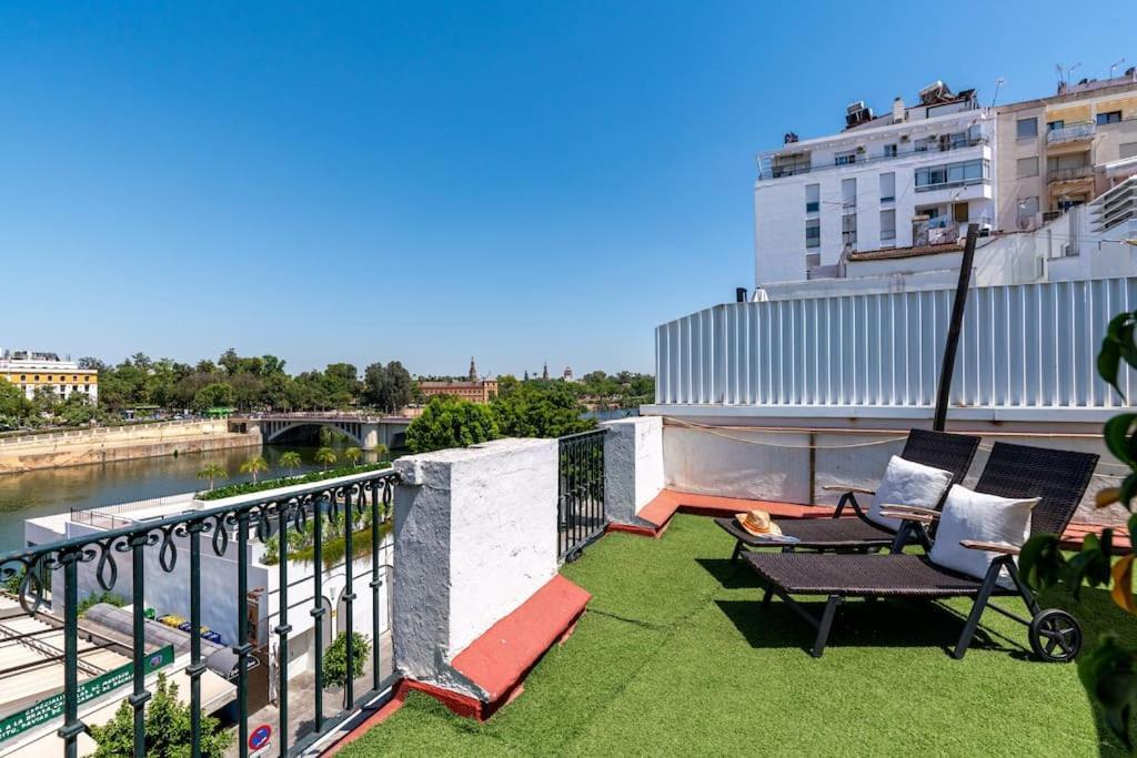 Apartamento Atico Con Vistas A La Torre Del Oro Y Catedral By Thegoodtourist *