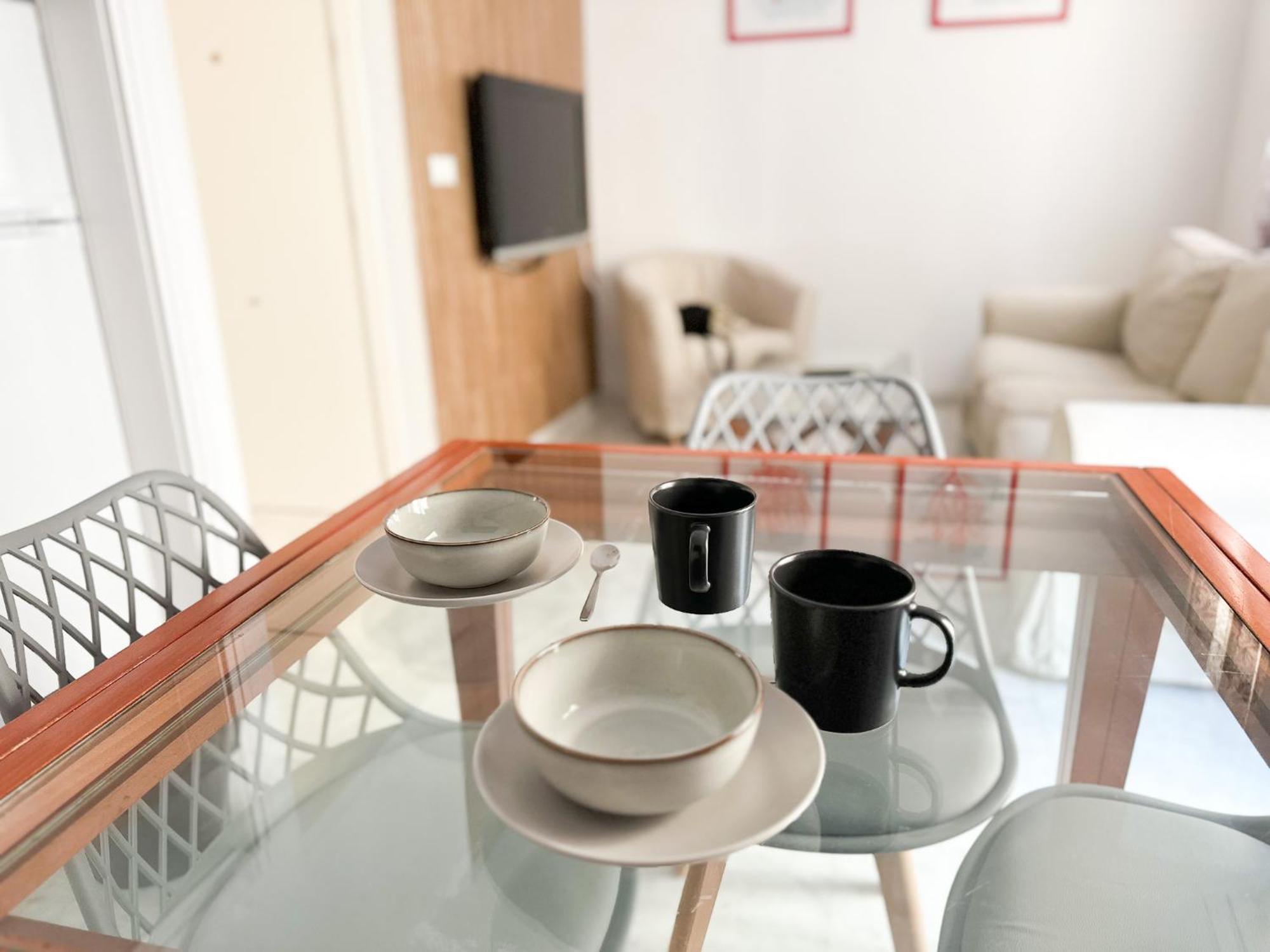 Cozy Budget 2br With Ac, 1 Bath, Private Parking Opt Apartamento Sevilla