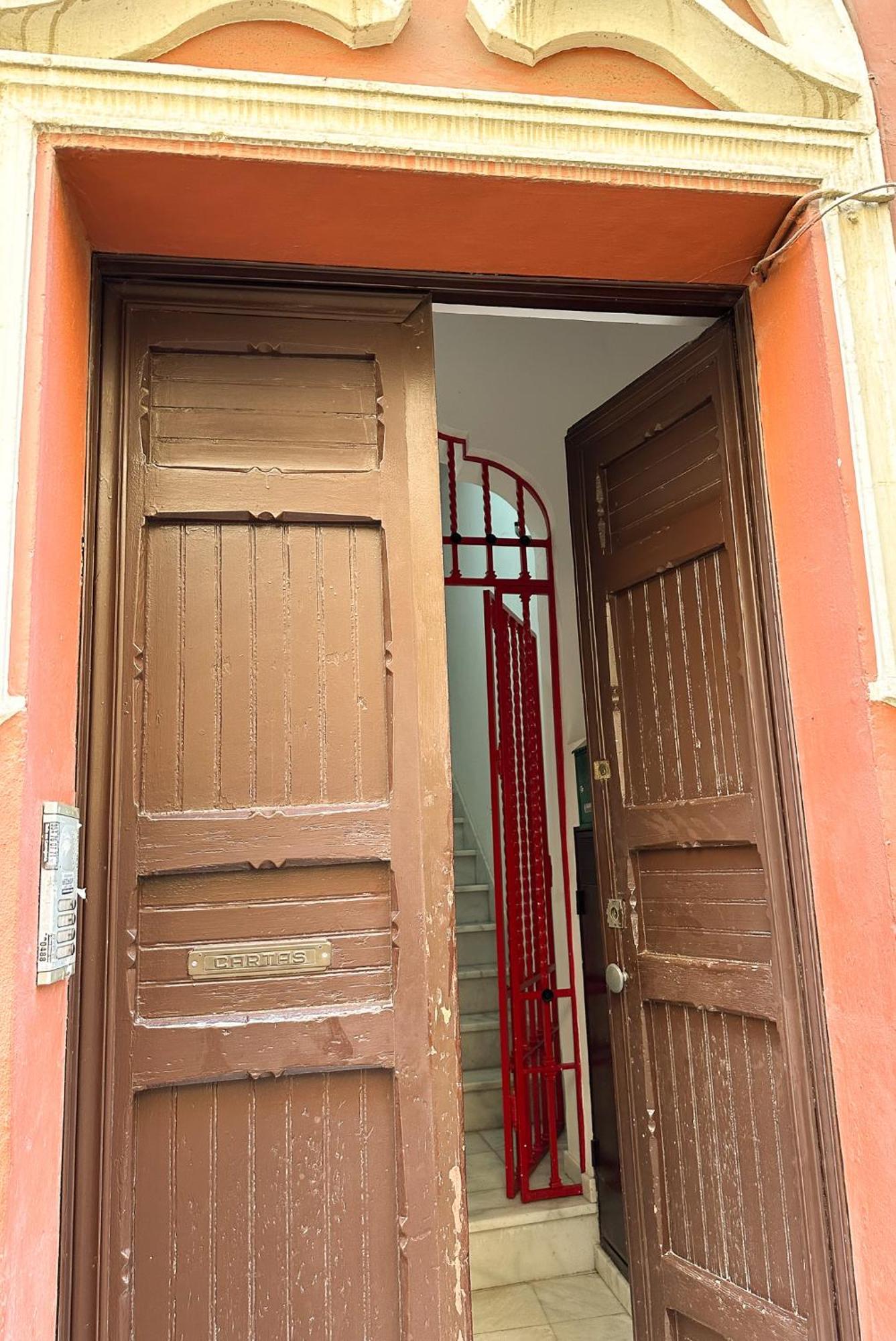 Cozy Budget 2br With Ac, 1 Bath, Private Parking Opt Sevilla