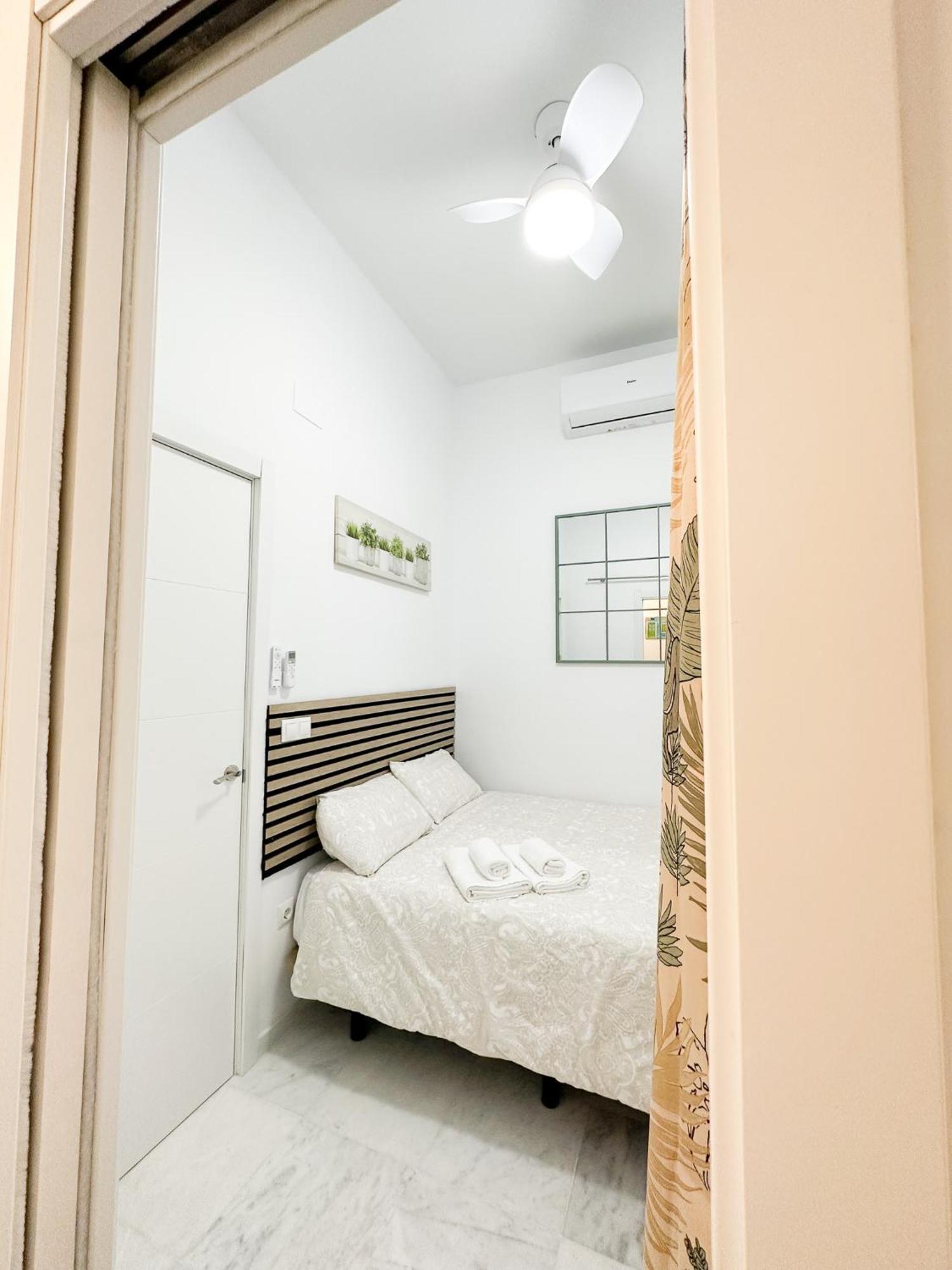 Apartamento Cozy Budget 2br With Ac, 1 Bath, Private Parking Opt Sevilla