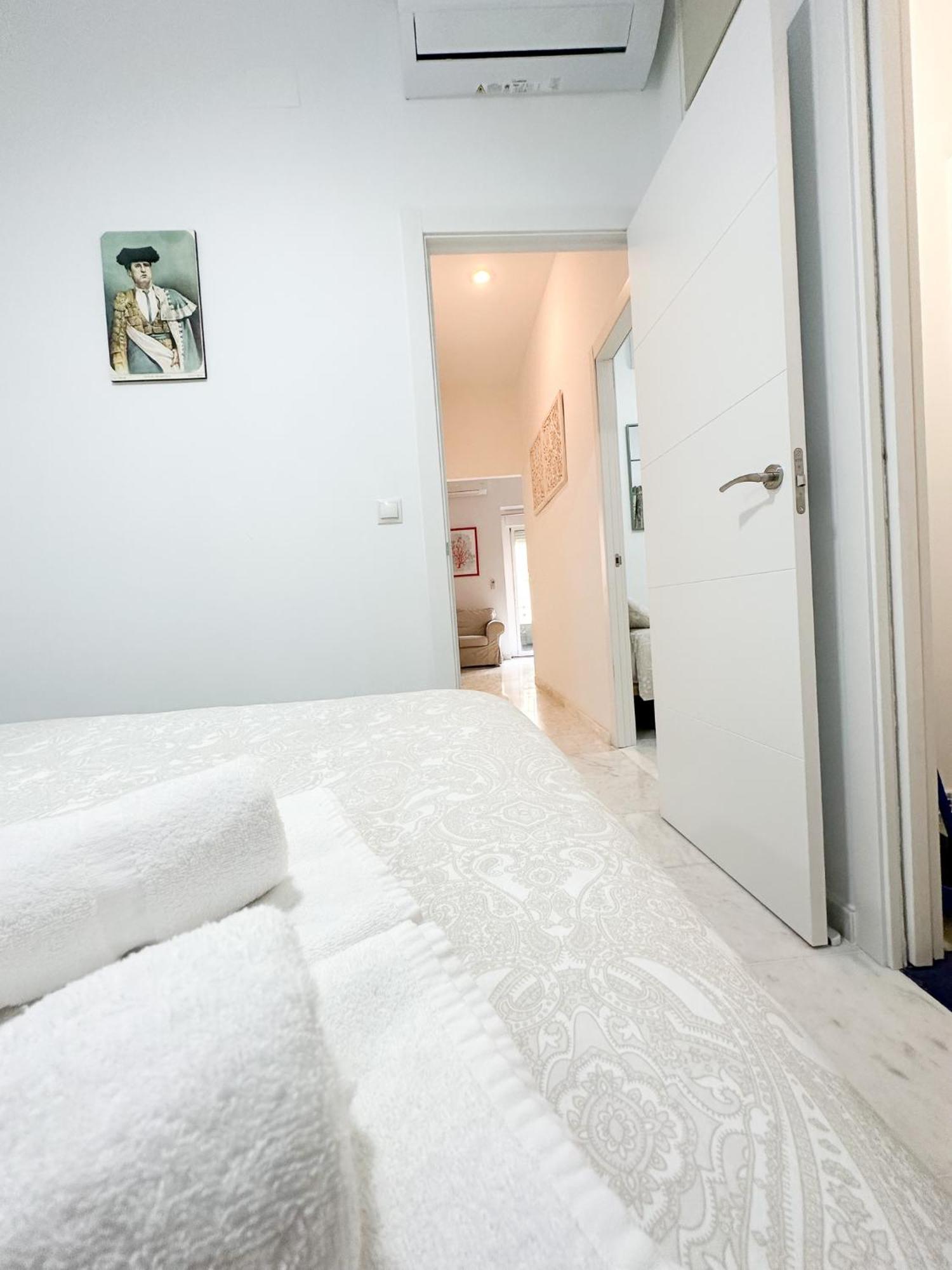 Cozy Budget 2br With Ac, 1 Bath, Private Parking Opt Apartamento Sevilla