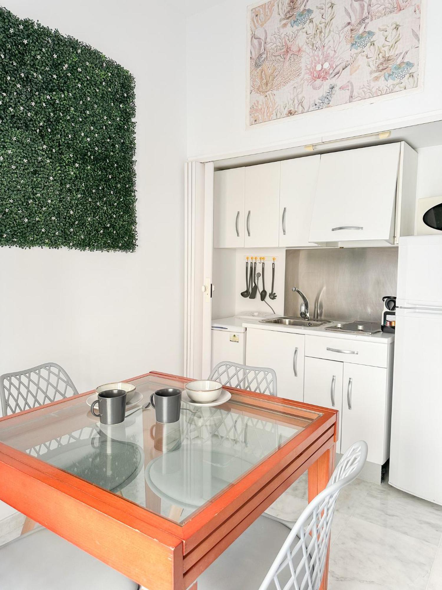 Cozy Budget 2br With Ac, 1 Bath, Private Parking Opt Apartamento Sevilla