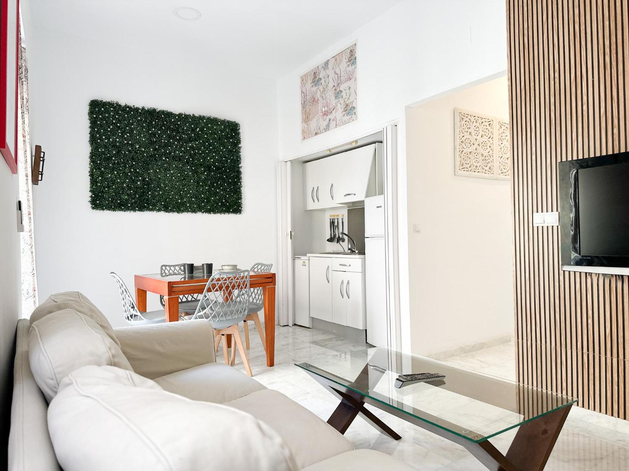 Cozy Budget 2br With Ac, 1 Bath, Private Parking Opt Apartamento Sevilla