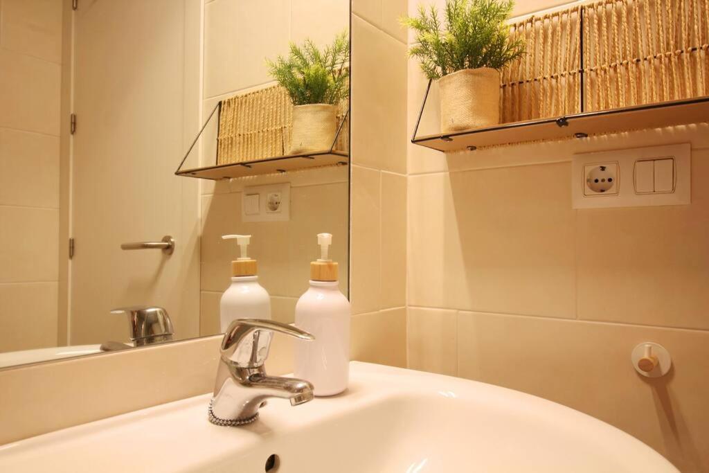 Apartamento Centro- Sol - Acogedor Y Luminoso *