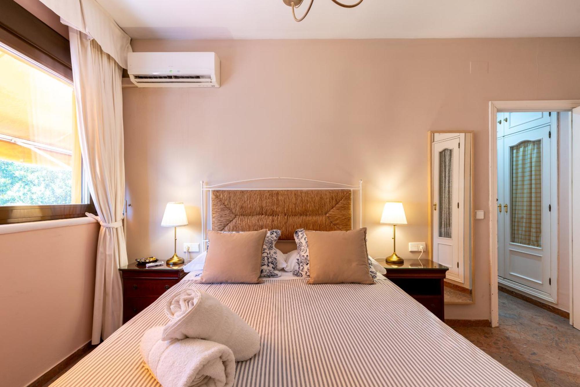 Penthouse!!! Center Of Seville!!! 2 Bedroom + 2 Bath!!! Apartamento *