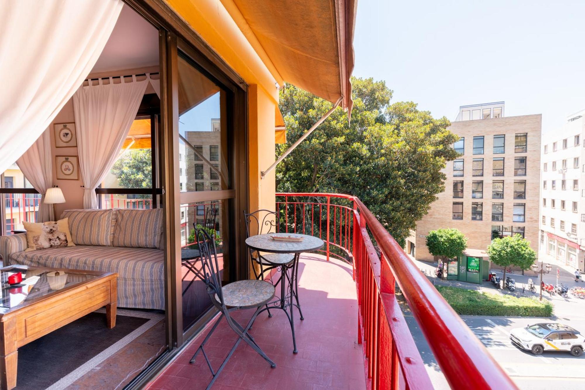 Penthouse!!! Center Of Seville!!! 2 Bedroom + 2 Bath!!! Apartamento Sevilla
