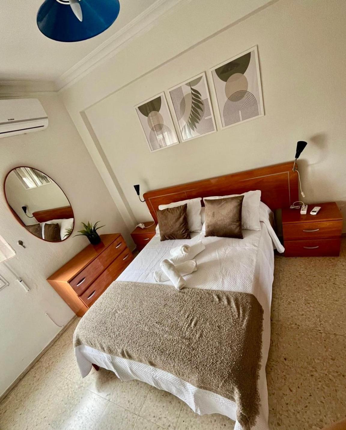 Cozy Next To Center Apartamento