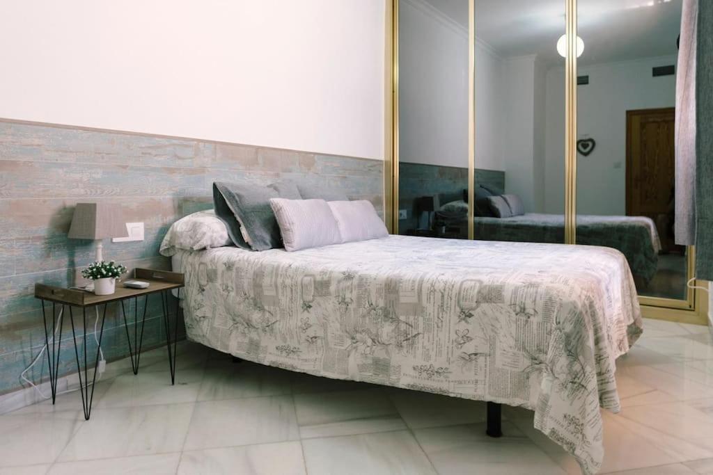 Apartment Wonderful 3 Bedroom Flat In The Heart Of Triana