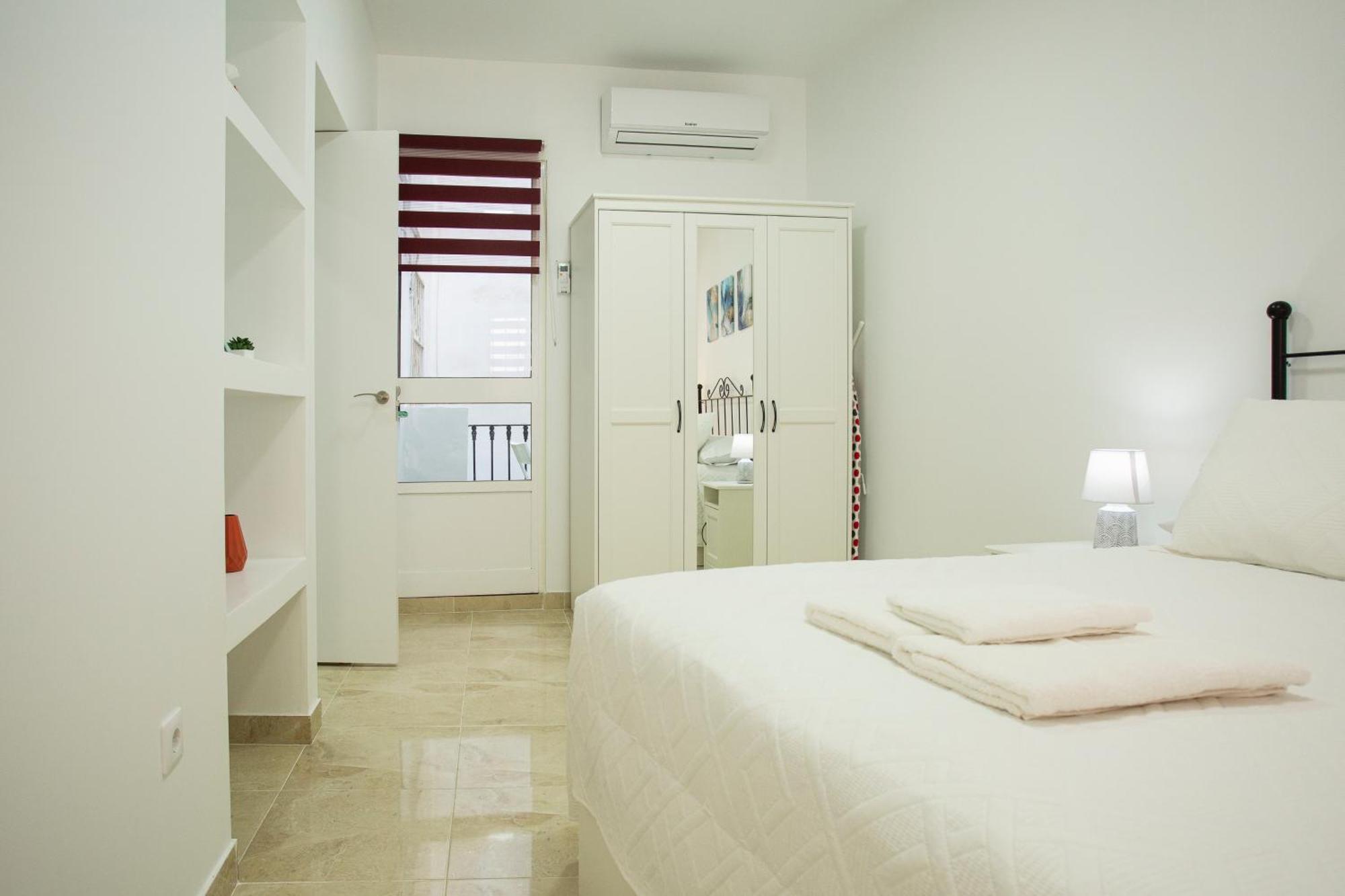 Wish Amparo De Apartamento Sevilla
