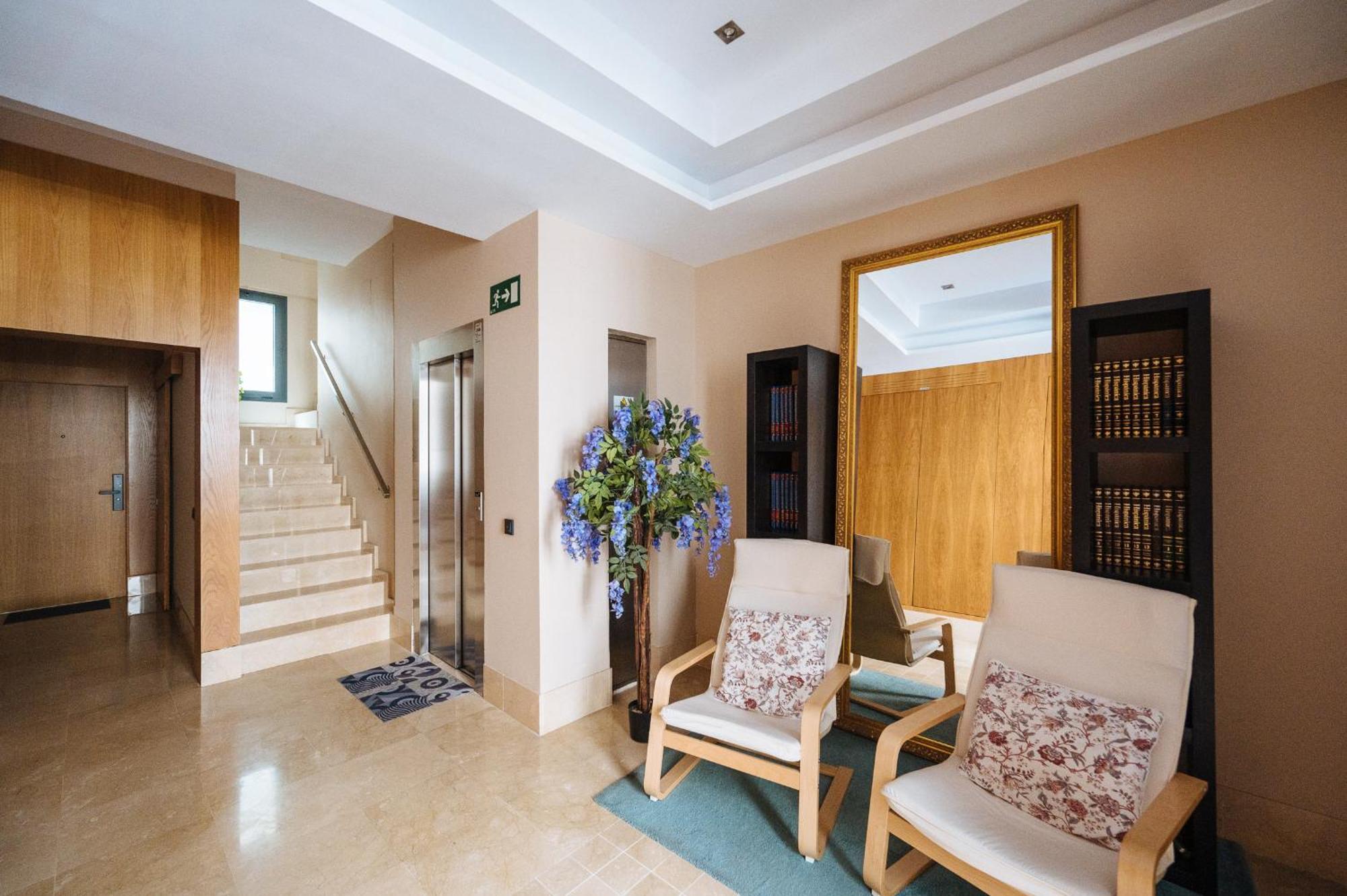 Elegant Duplex 3 Master Bedrooms And Private * Sevilla