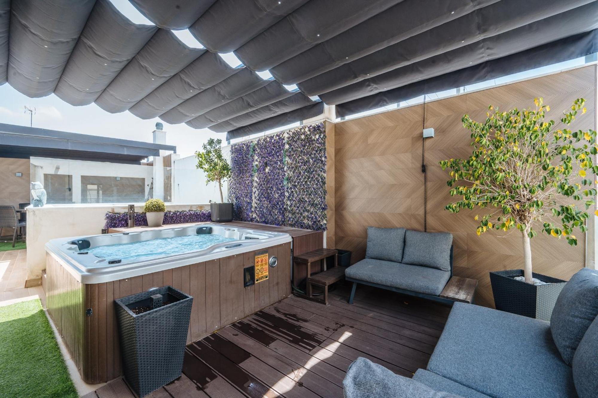 Elegant Duplex 3 Master Bedrooms And Private