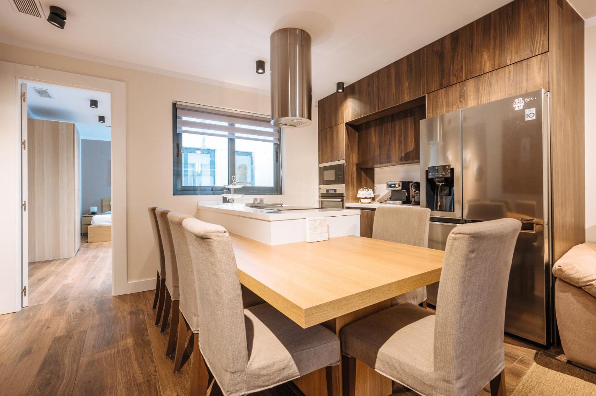 Elegant Duplex 3 Master Bedrooms And Private