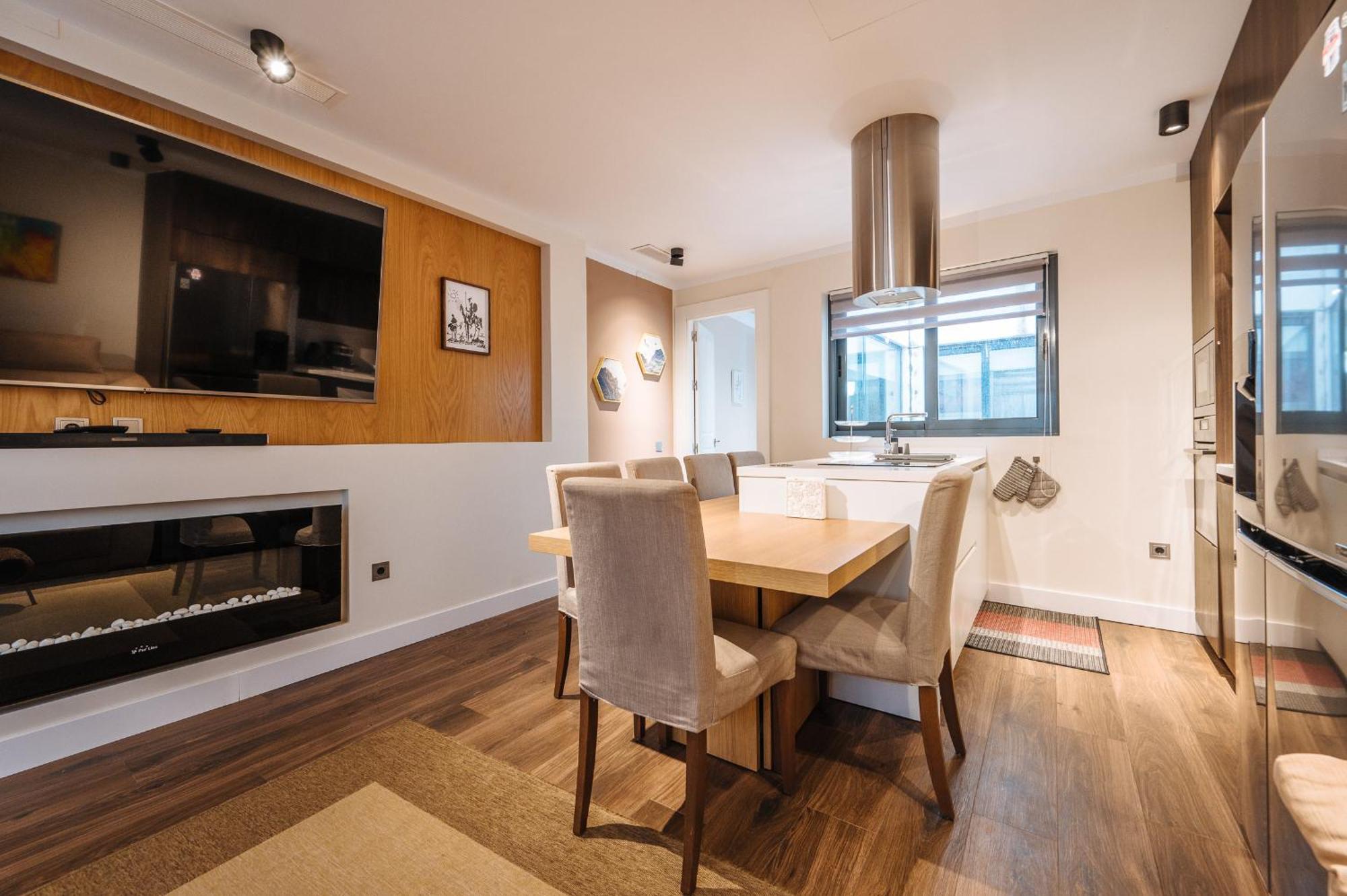 Elegant Duplex 3 Master Bedrooms And Private * Sevilla