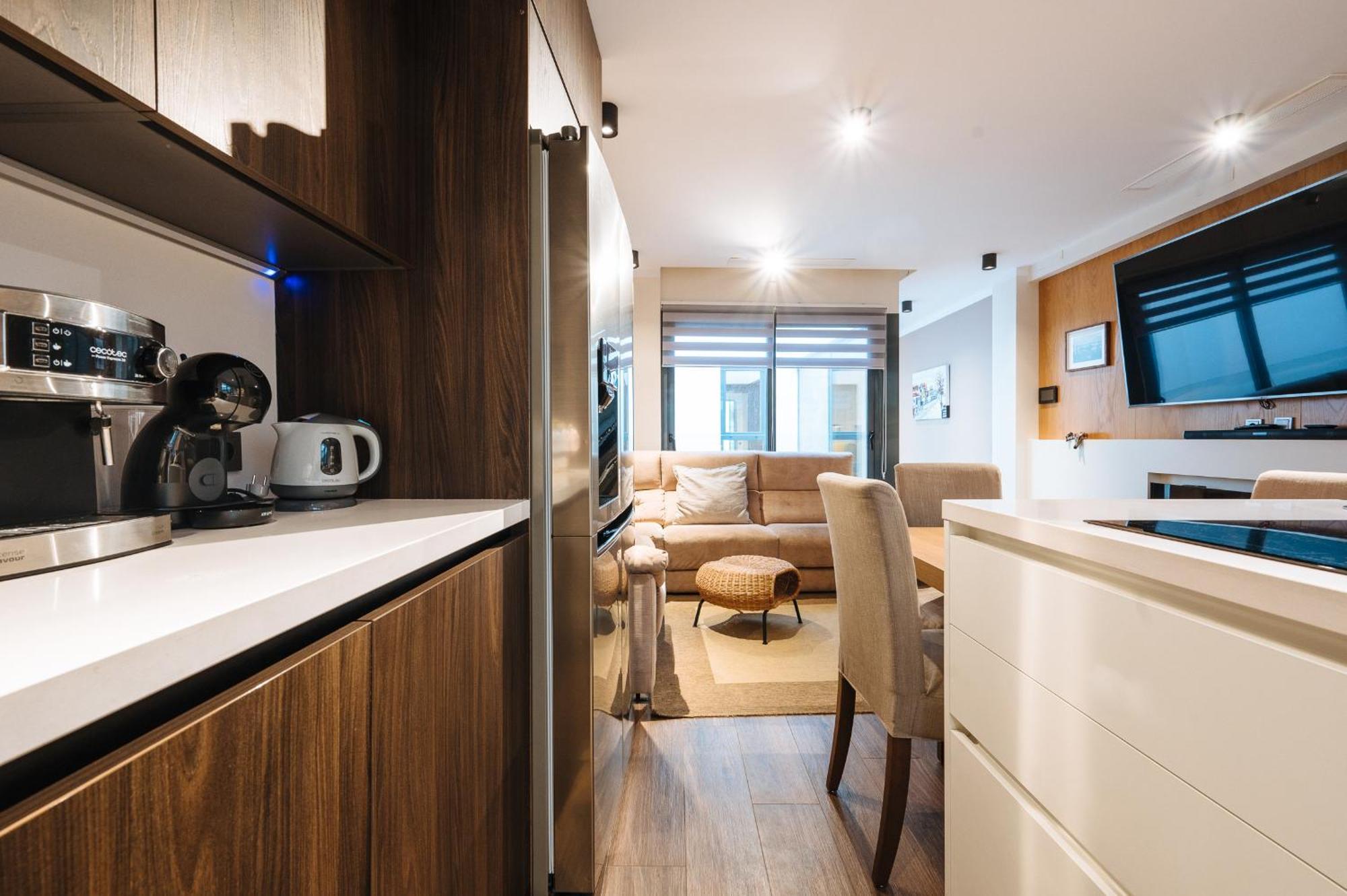 Elegant Duplex 3 Master Bedrooms And Private