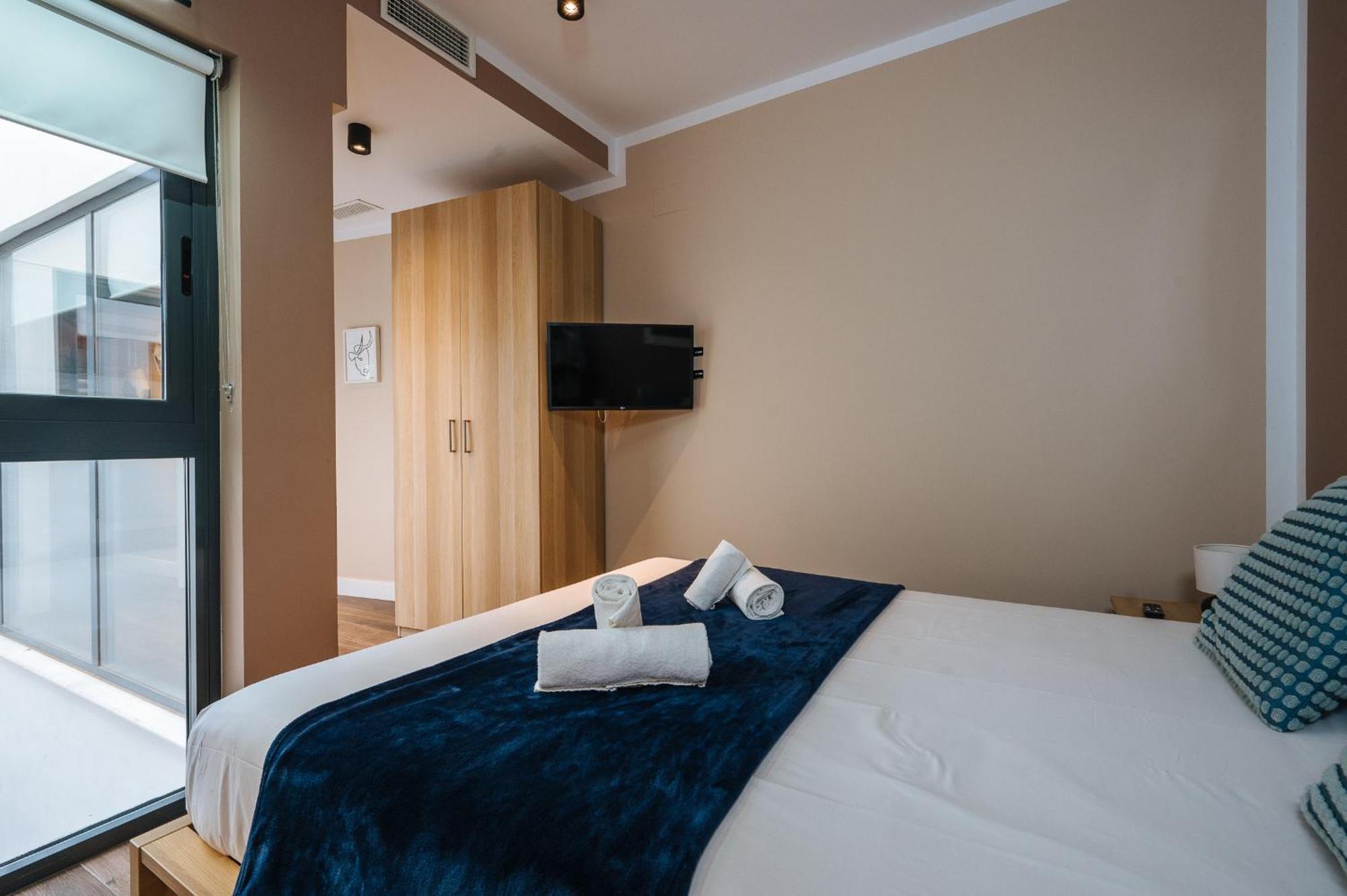 Elegant Duplex 3 Master Bedrooms And Private
