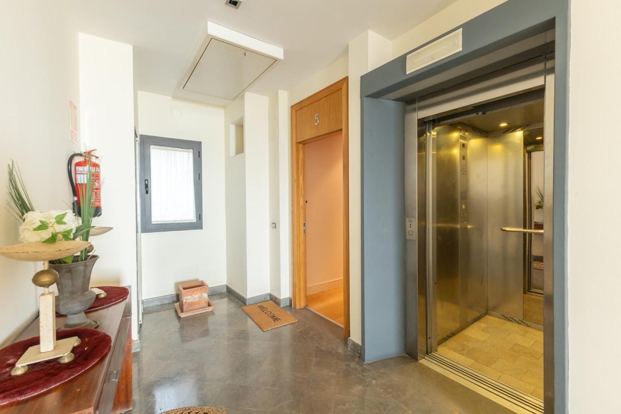 Apartamento La Maestranza Charming One Or Two Bedrooms By Ocityzen