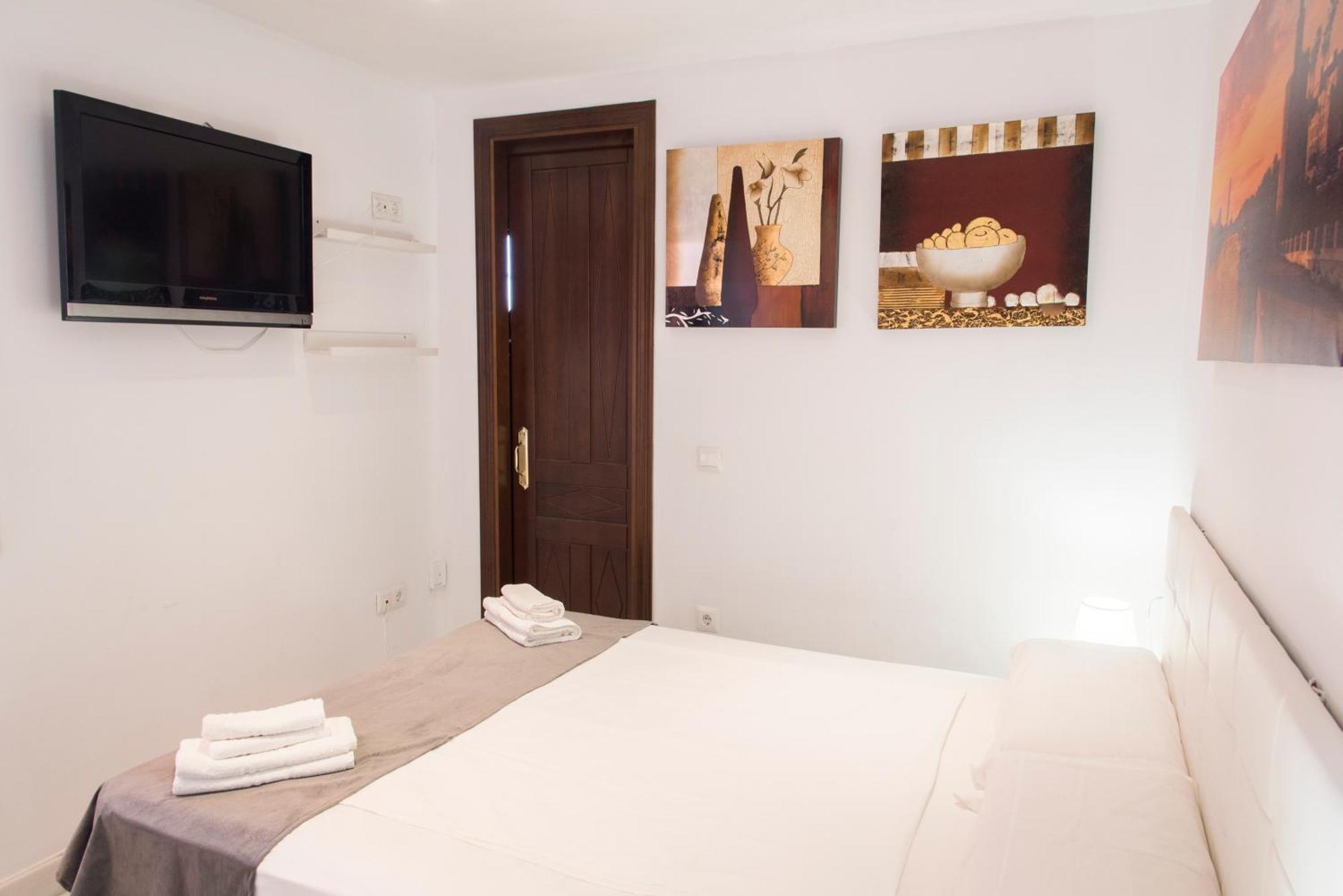 Apartment Nightinsevilla Bailen Free Parking *