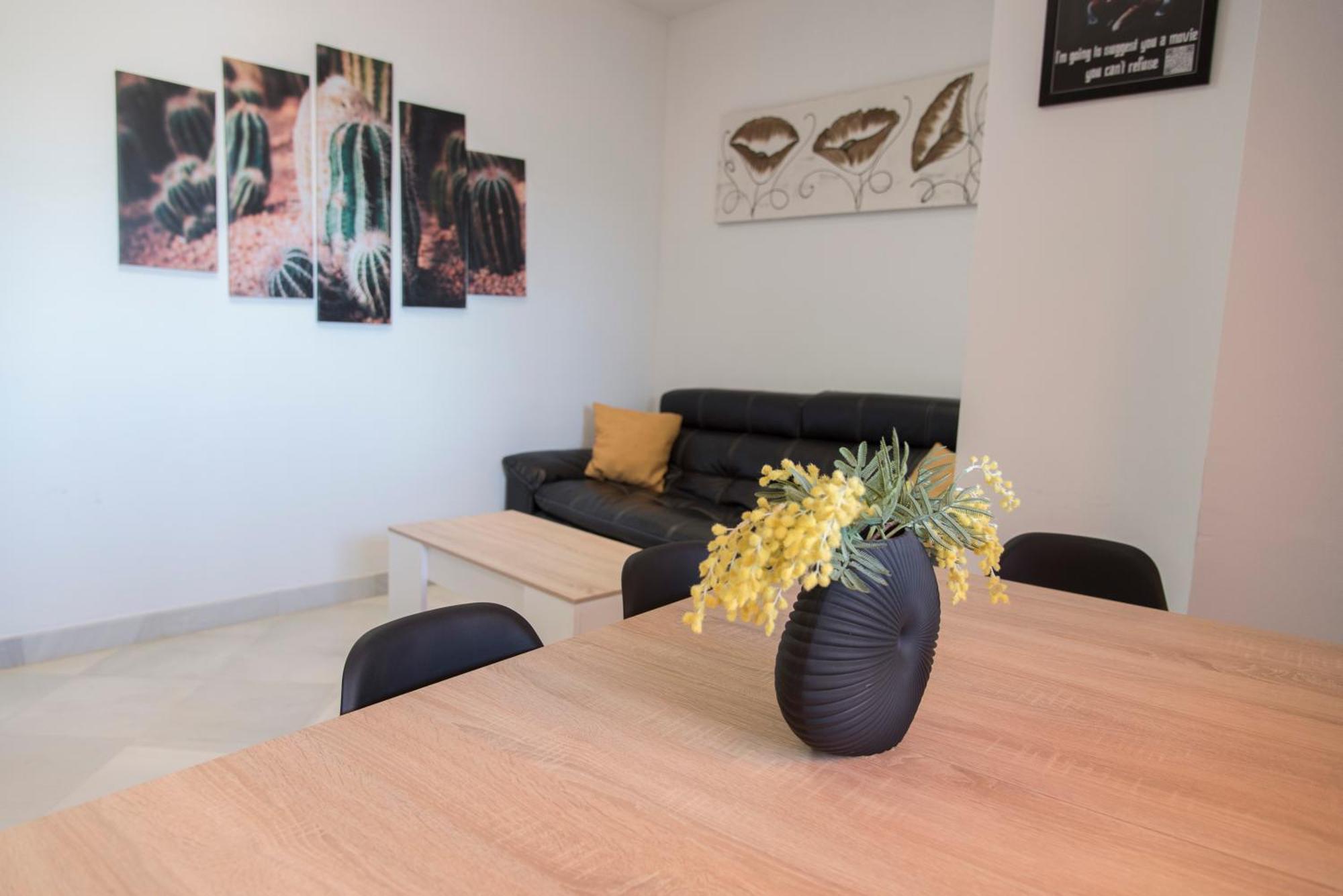 Apartment Nightinsevilla Bailen Free Parking