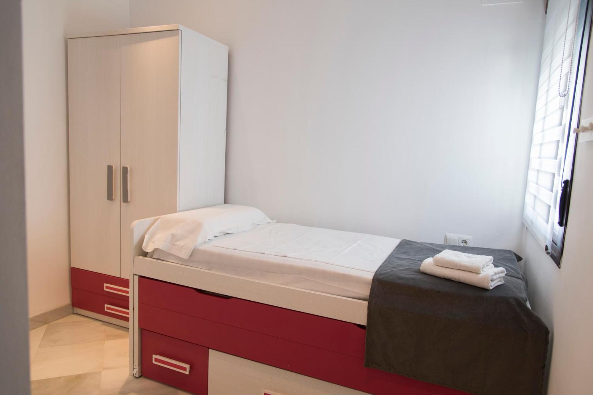 Apartment Nightinsevilla Bailen Free Parking Seville