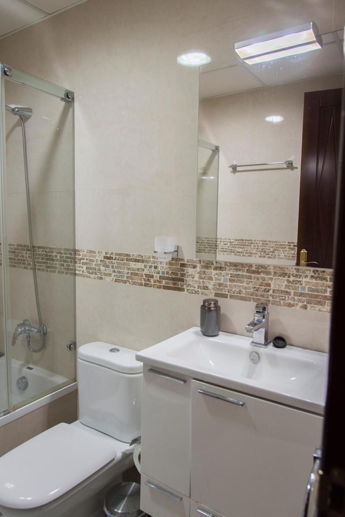 Nightinsevilla Bailen Free Parking * Seville