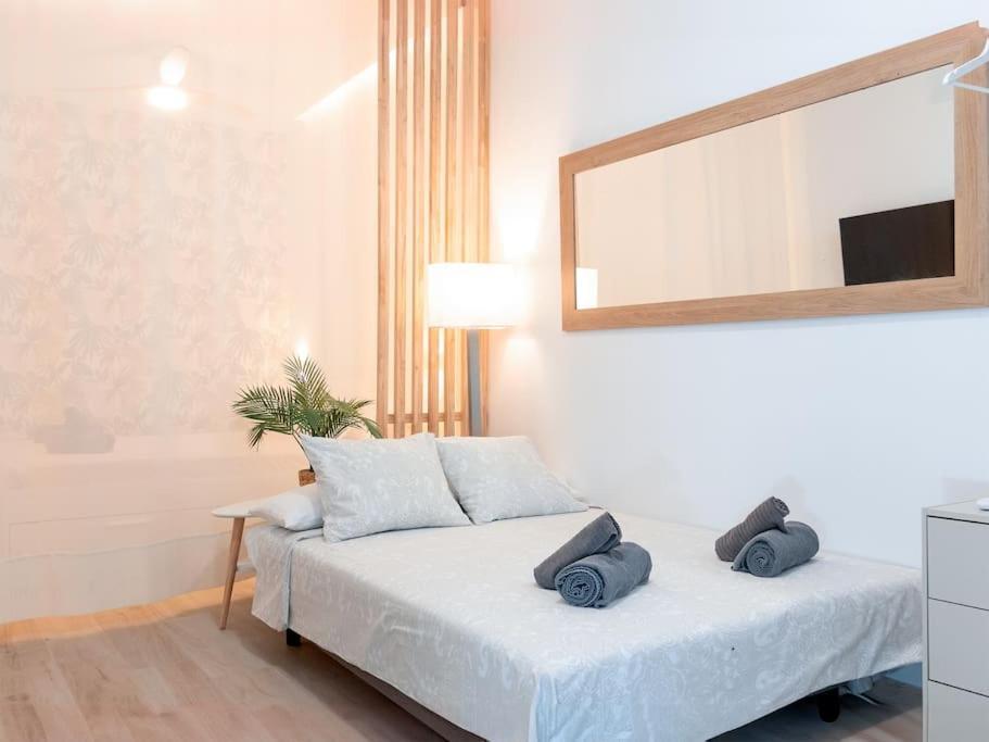 Acogedor Estudio En Triana Con Jacuzzi Y Wifi Seville